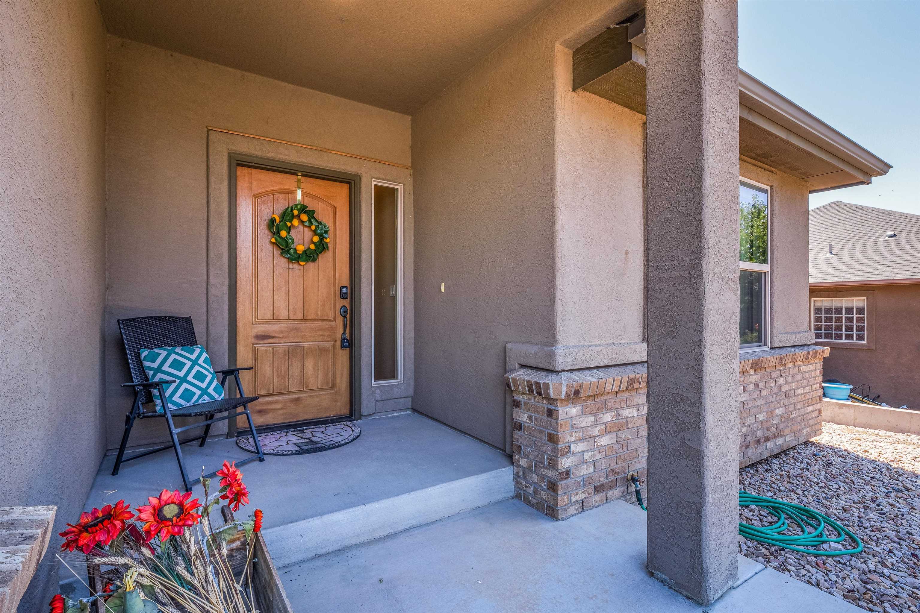 646 Pueblo Court Property Photo 4