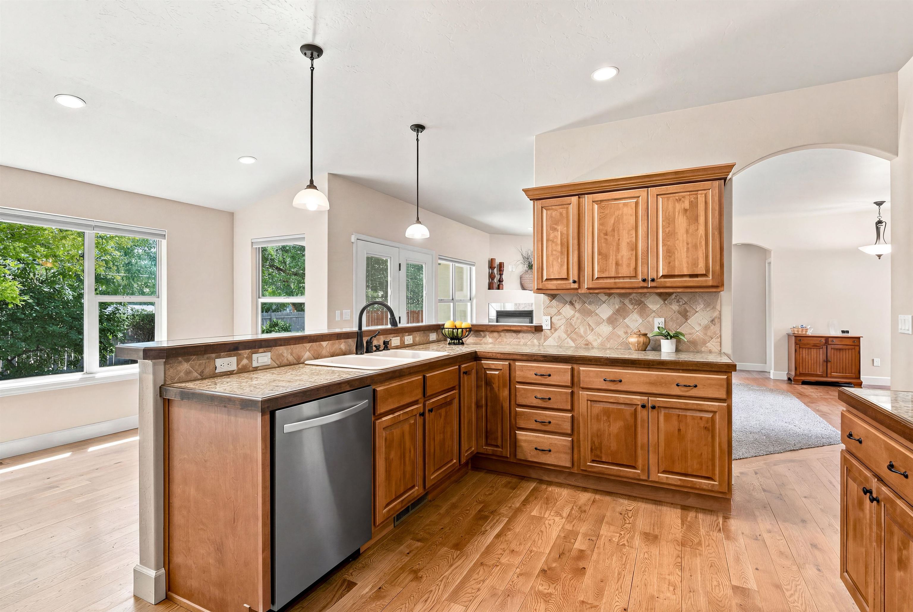 646 Pueblo Court Property Photo 14