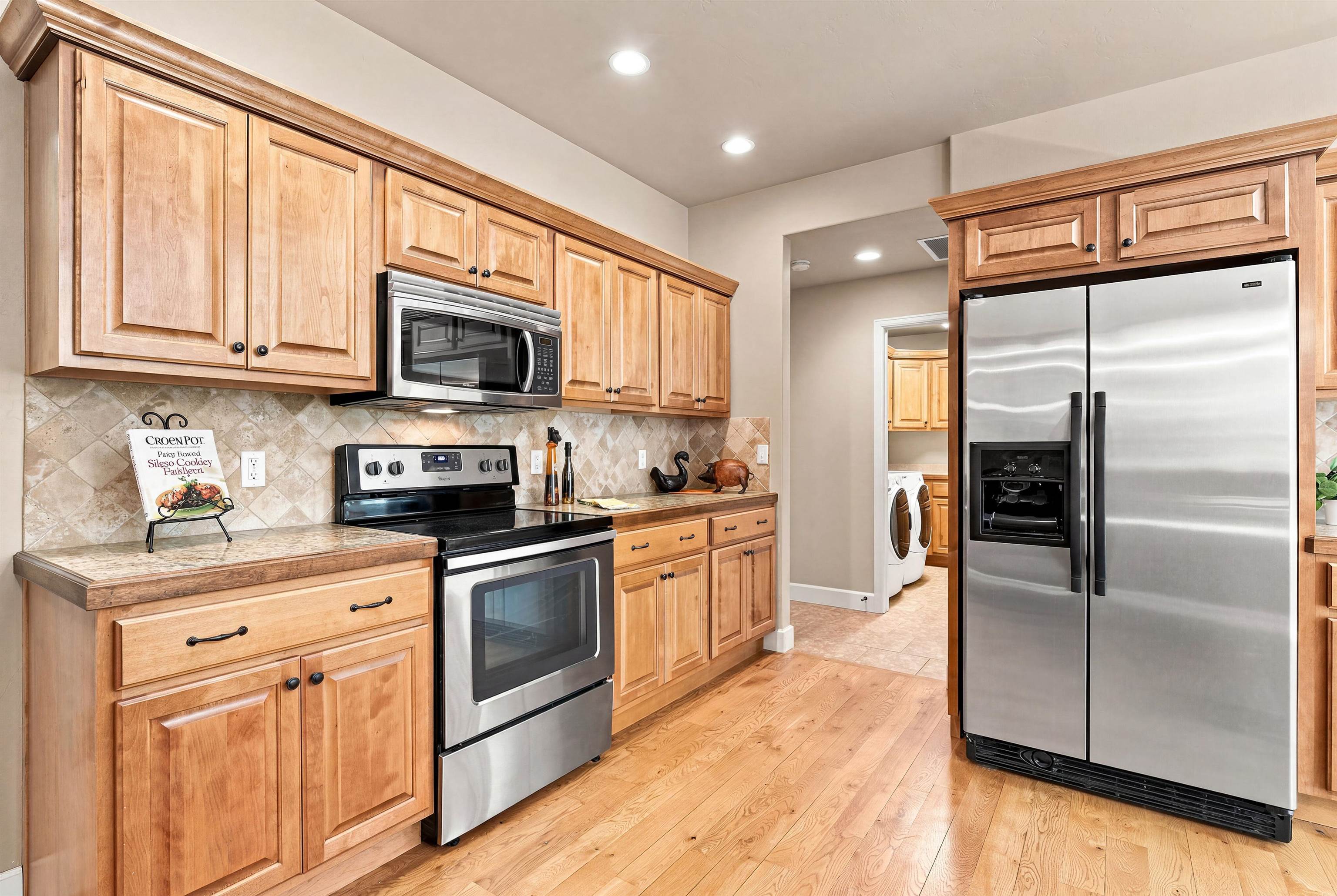 646 Pueblo Court Property Photo 16