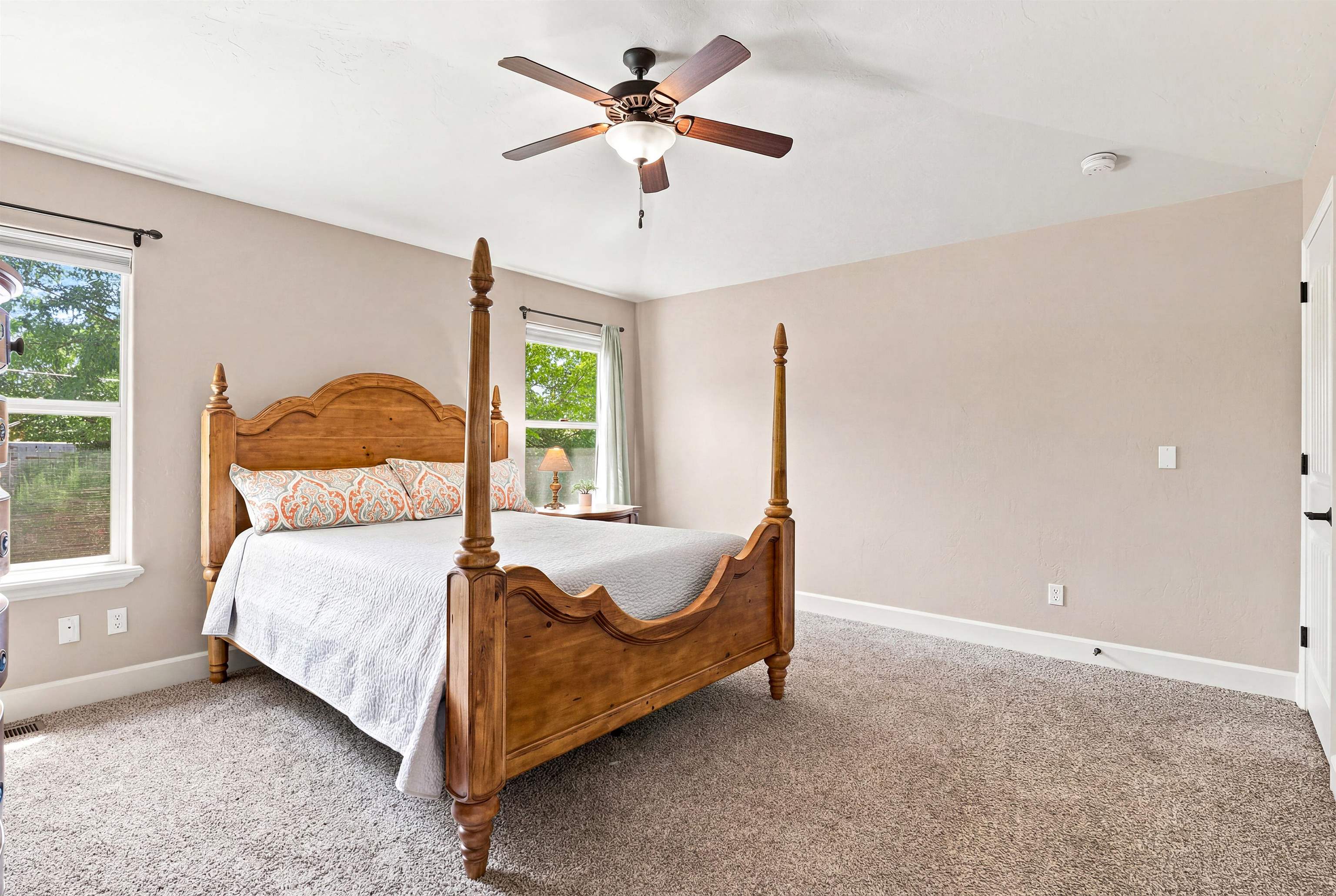 646 Pueblo Court Property Photo 21