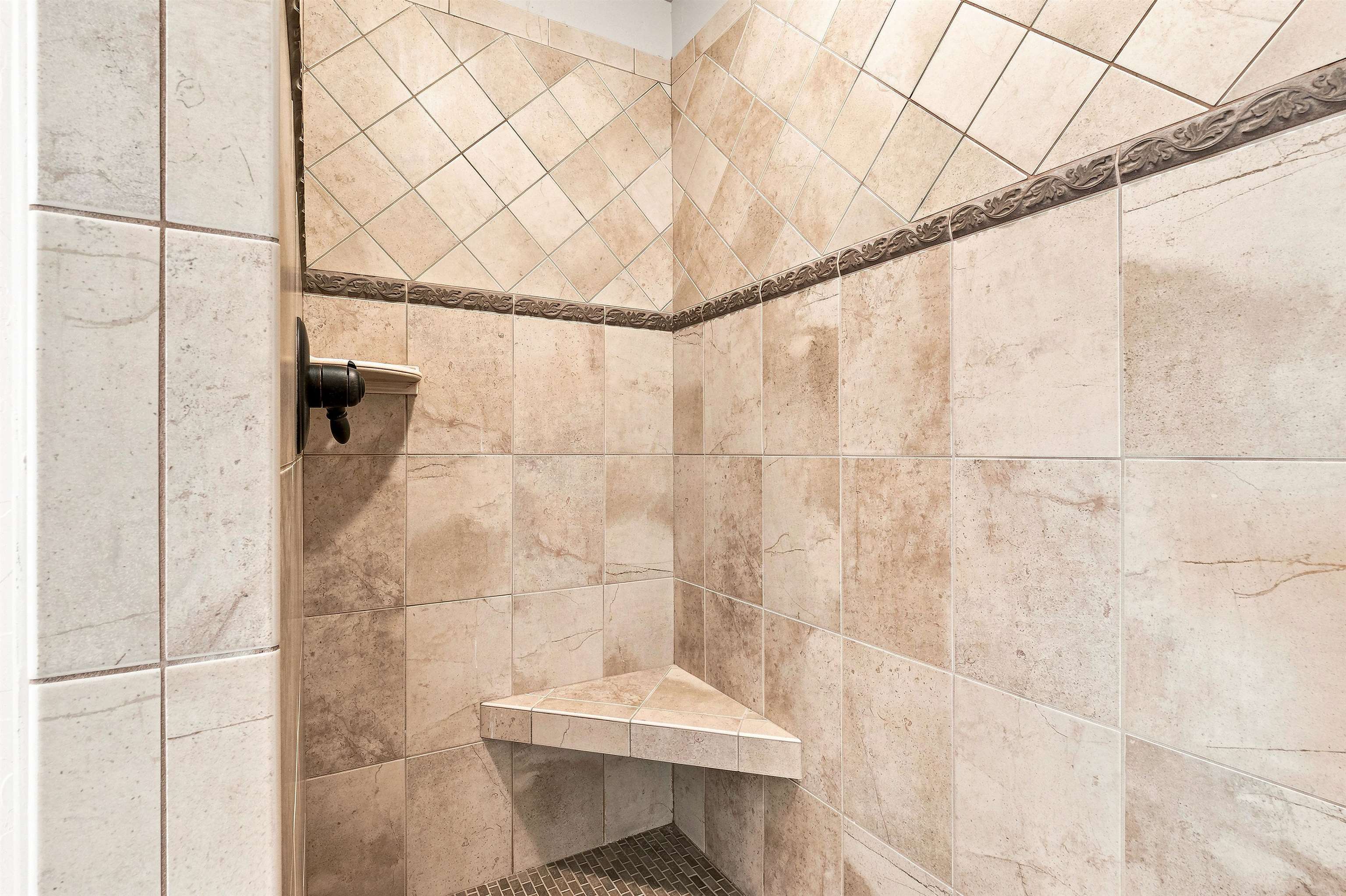 646 Pueblo Court Property Photo 24