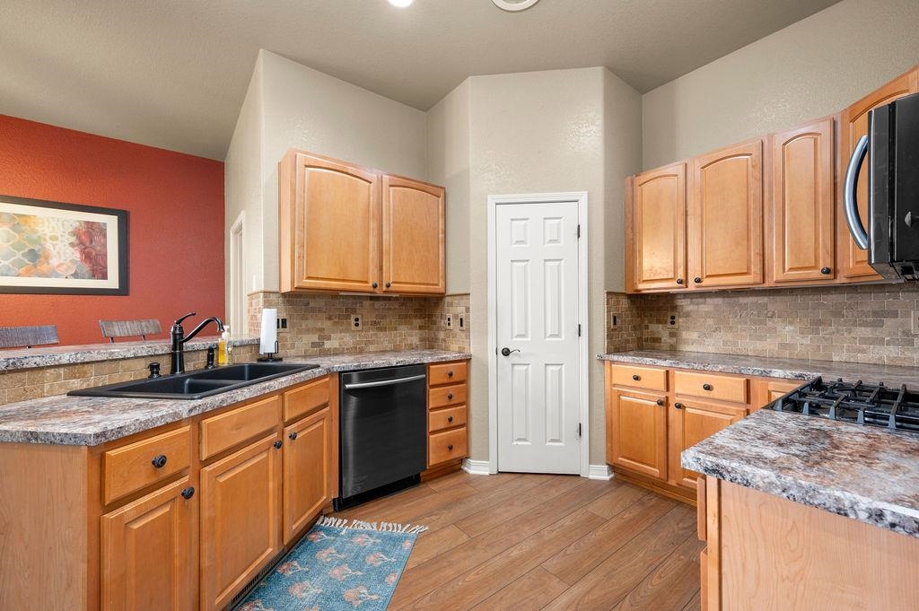 4330 N Club Court Property Photo 12