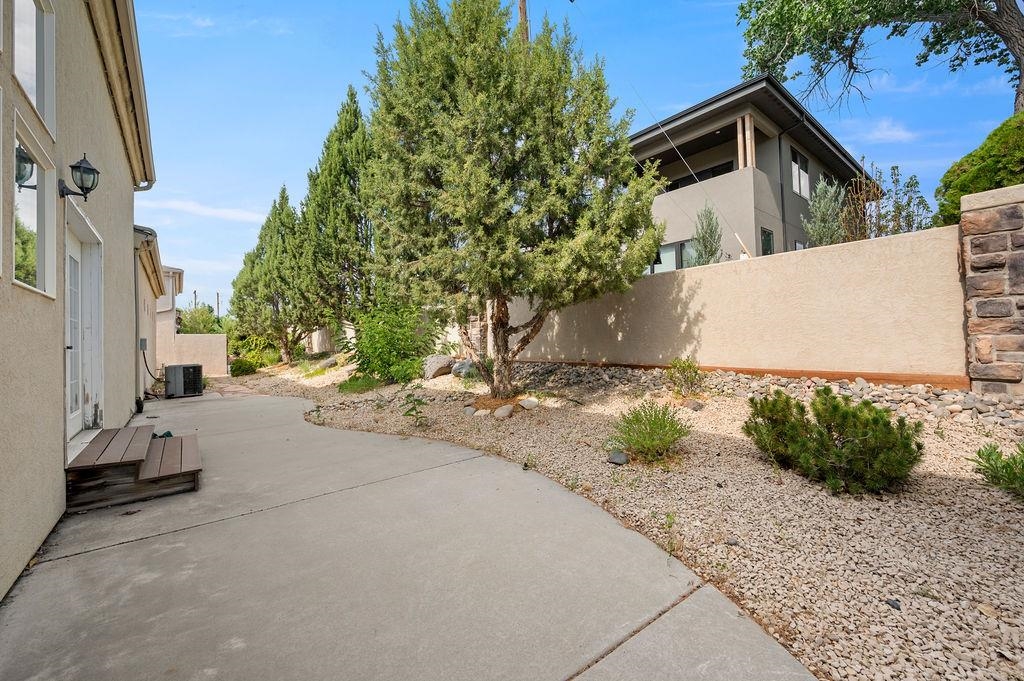 4330 N Club Court Property Photo 25