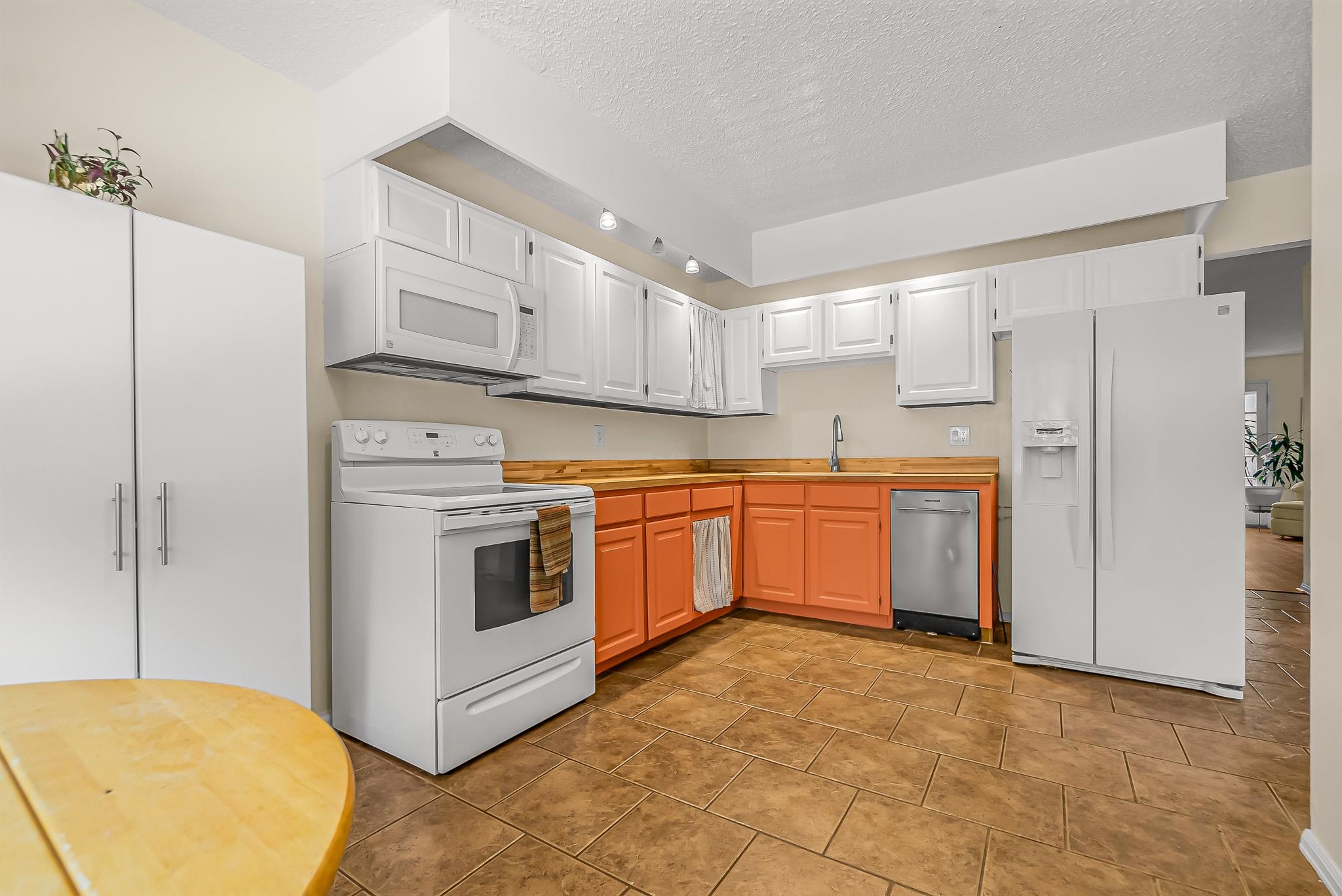 555 28 1/2 Road Property Photo 6