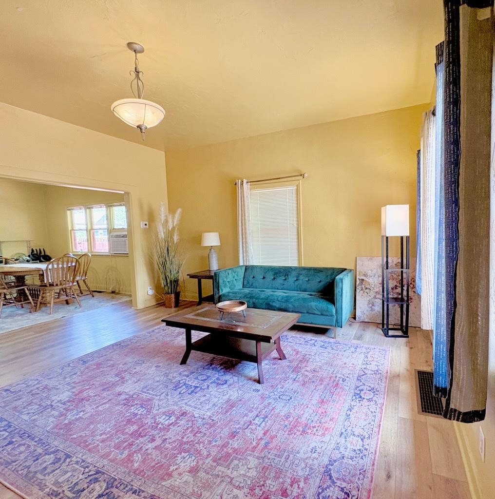 1038 Rood Avenue Property Photo 5