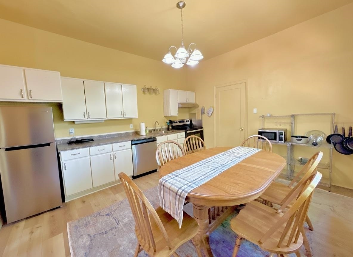 1038 Rood Avenue Property Photo 6