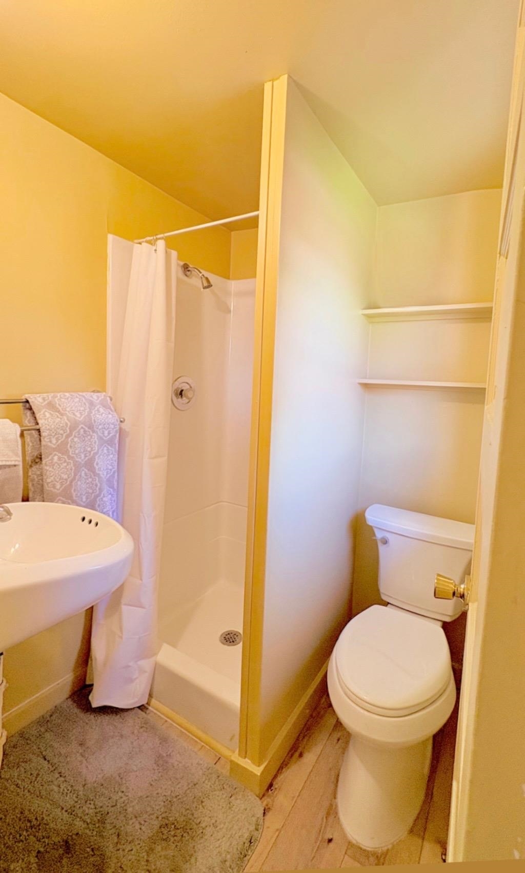 1038 Rood Avenue Property Photo 13