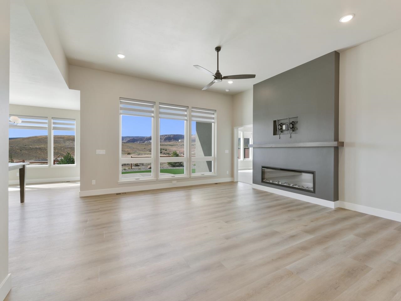 2267 Holy Cross Way Property Photo 3
