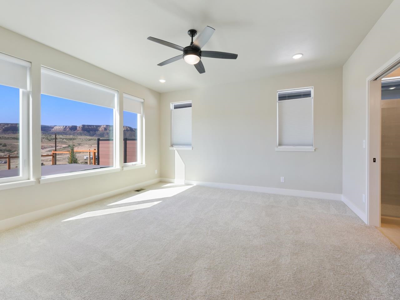 2267 Holy Cross Way Property Photo 11
