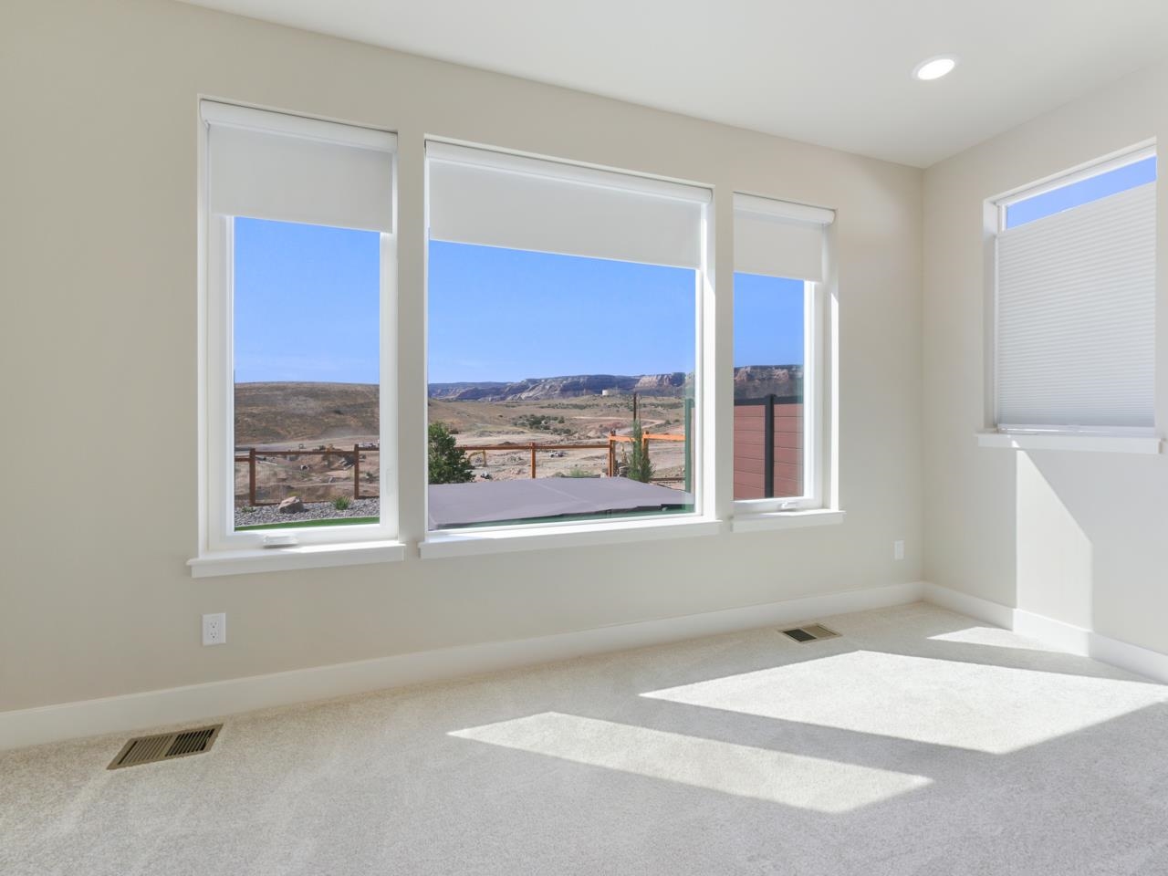 2267 Holy Cross Way Property Photo 13