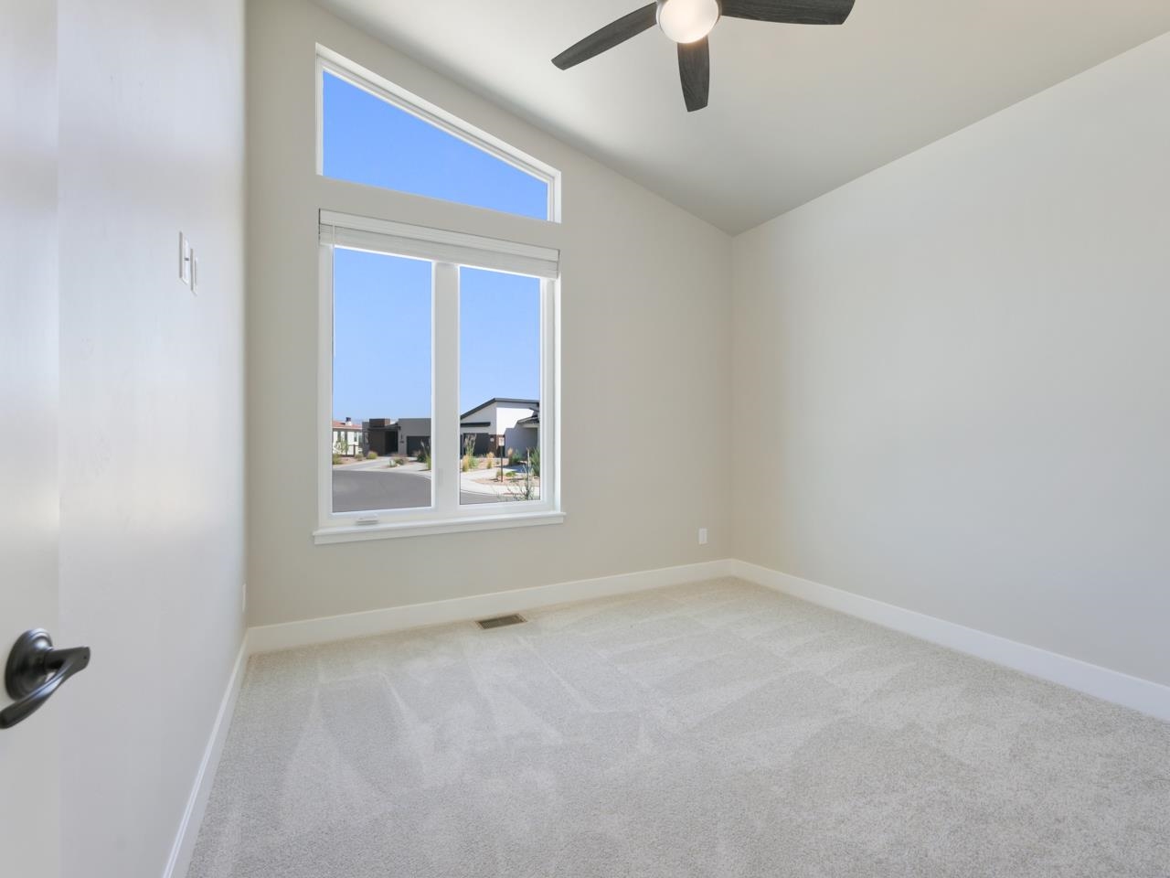 2267 Holy Cross Way Property Photo 19