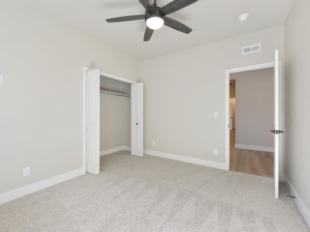 2267 Holy Cross Way Property Photo 23