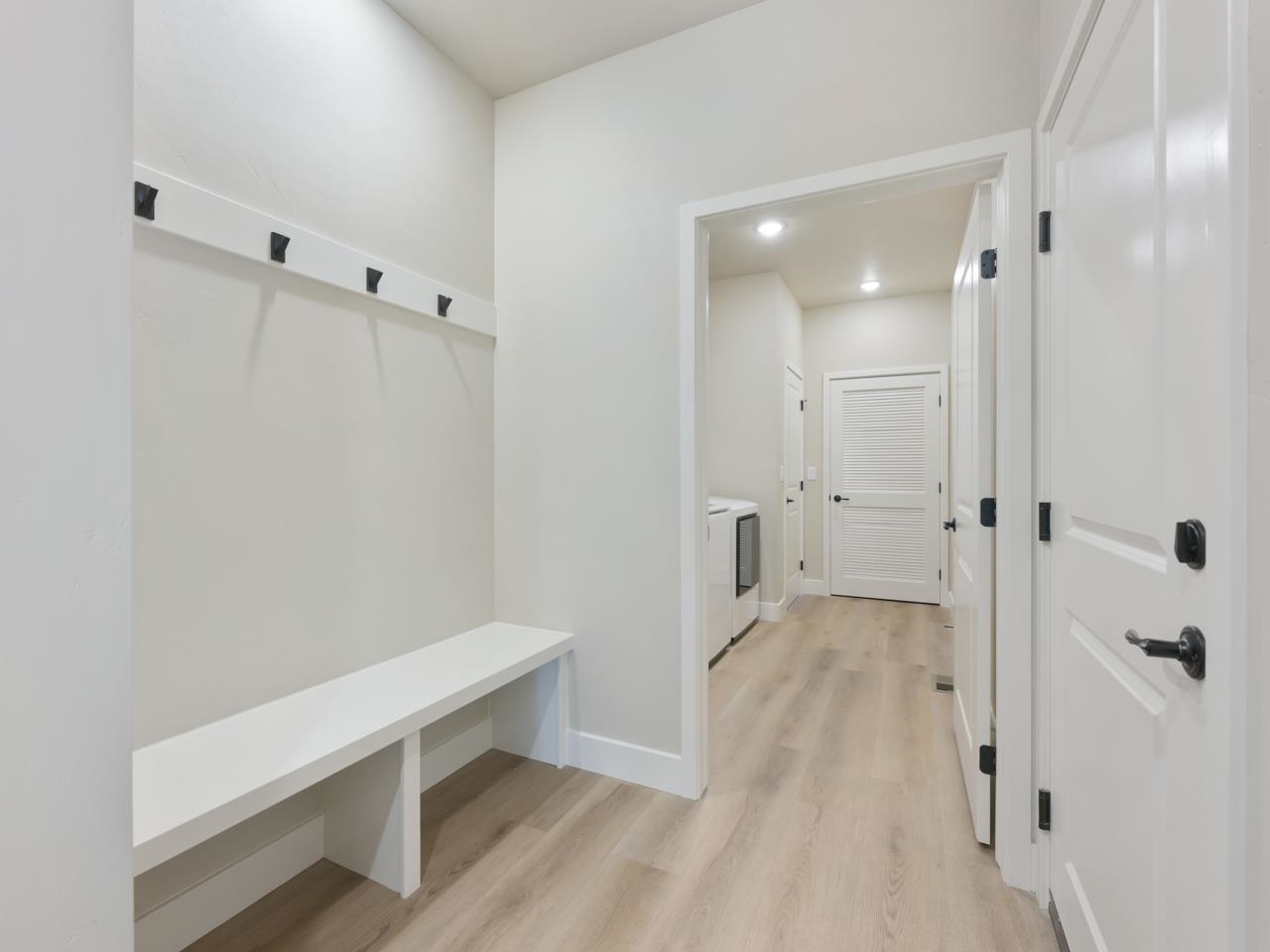 2267 Holy Cross Way Property Photo 24