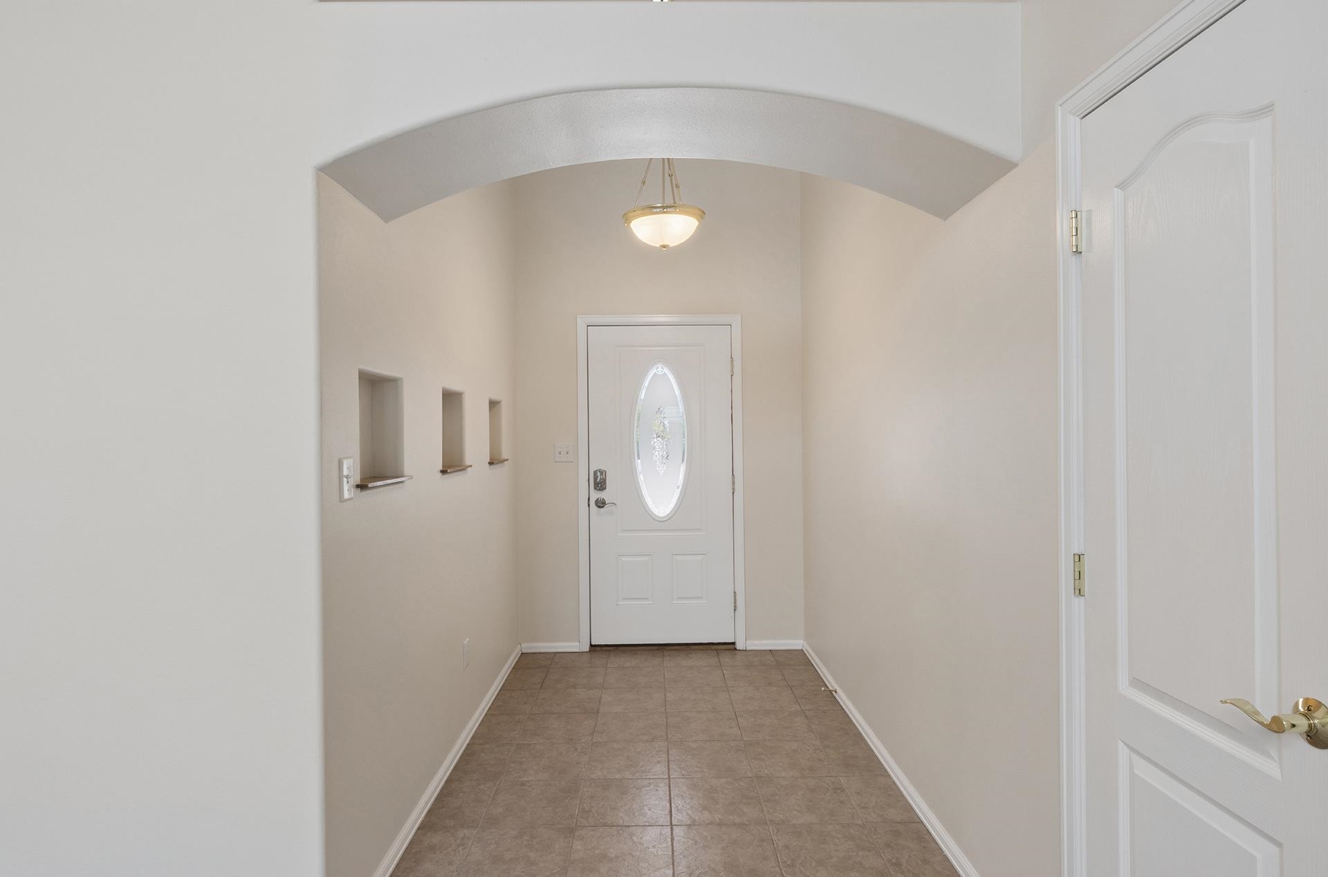 865 Jasper Drive Property Photo 3