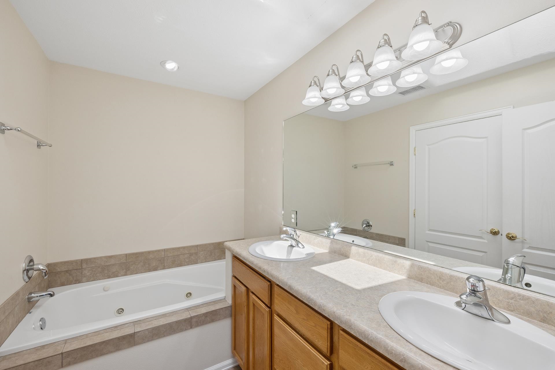 865 Jasper Drive Property Photo 9