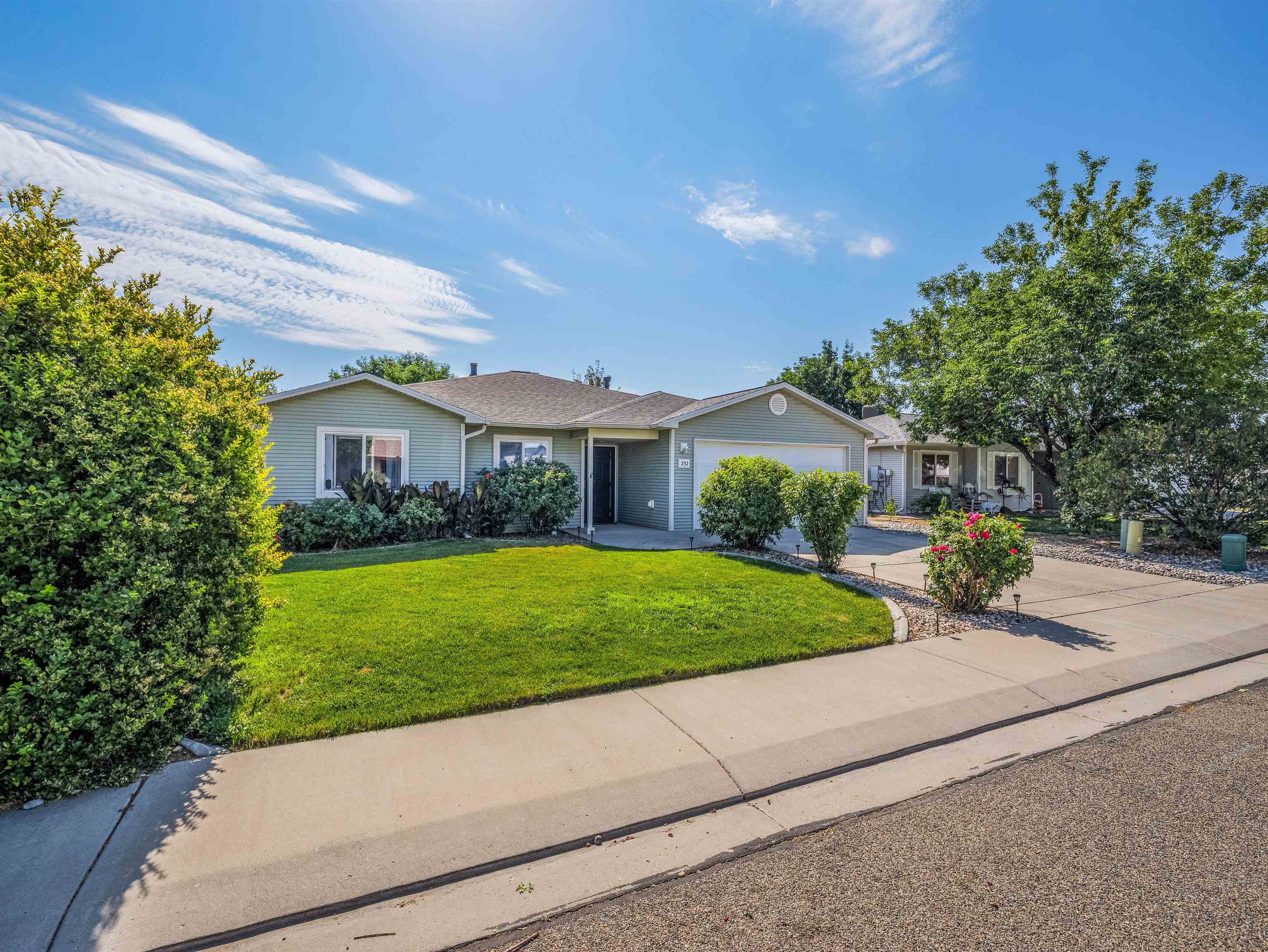 232 Narrow Leaf Drive Property Photo 1