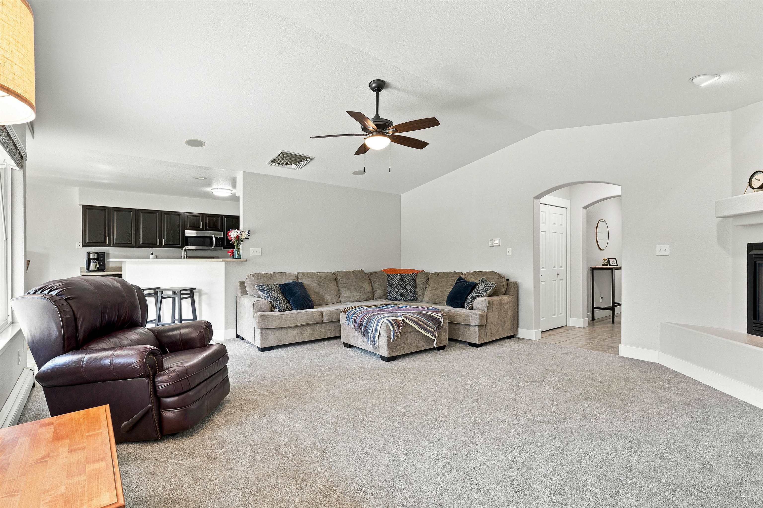 232 Narrow Leaf Drive Property Photo 3