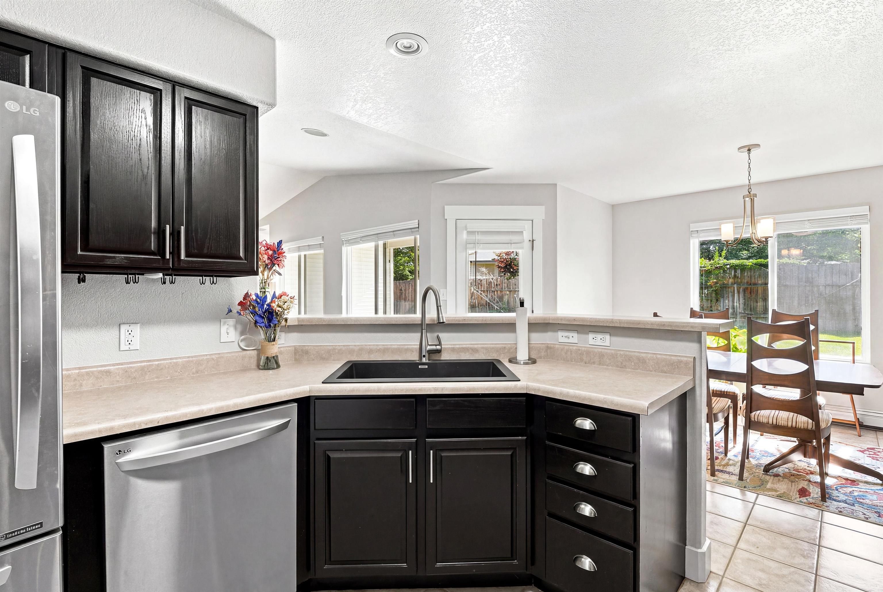 232 Narrow Leaf Drive Property Photo 10