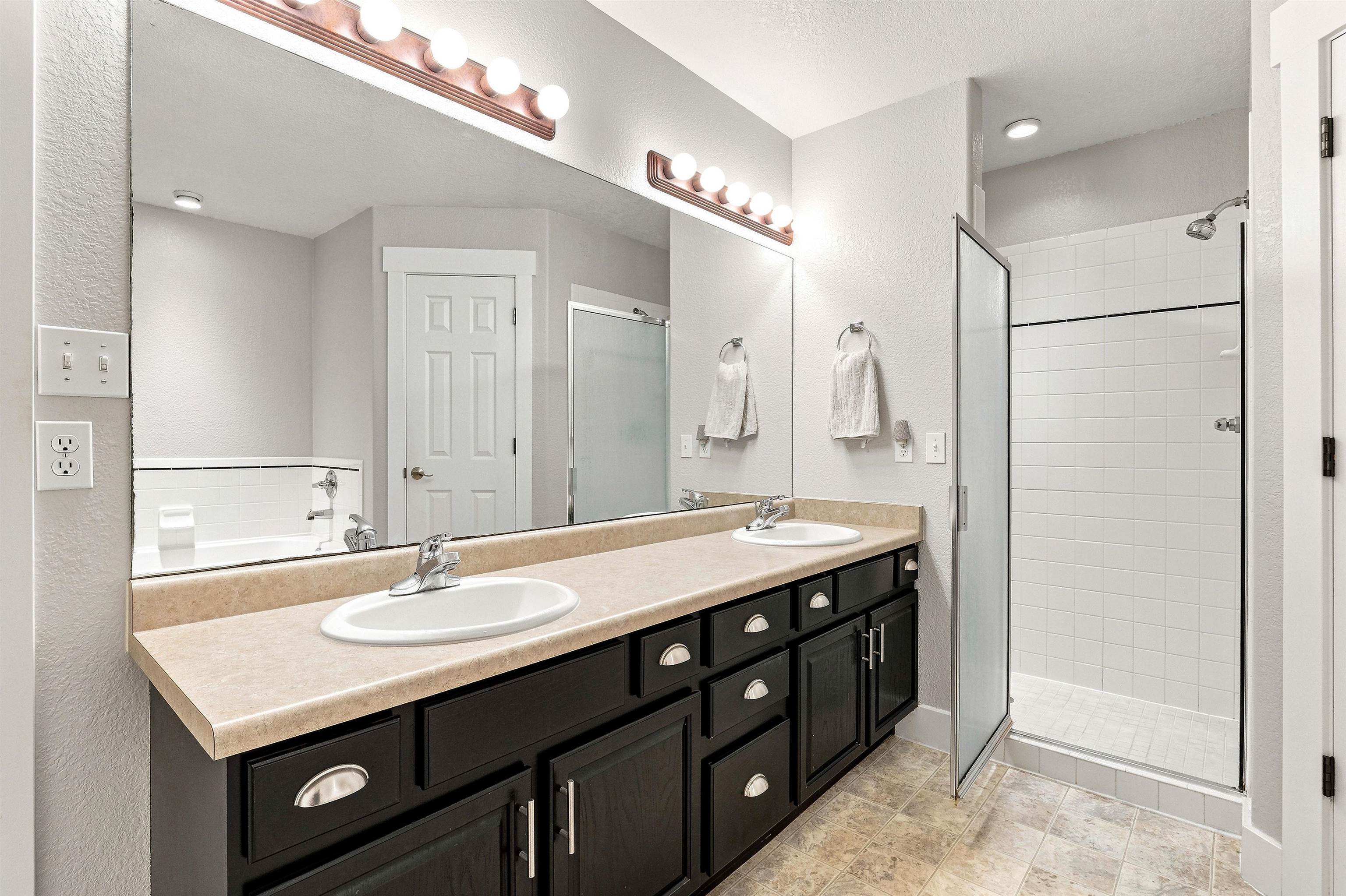 232 Narrow Leaf Drive Property Photo 13