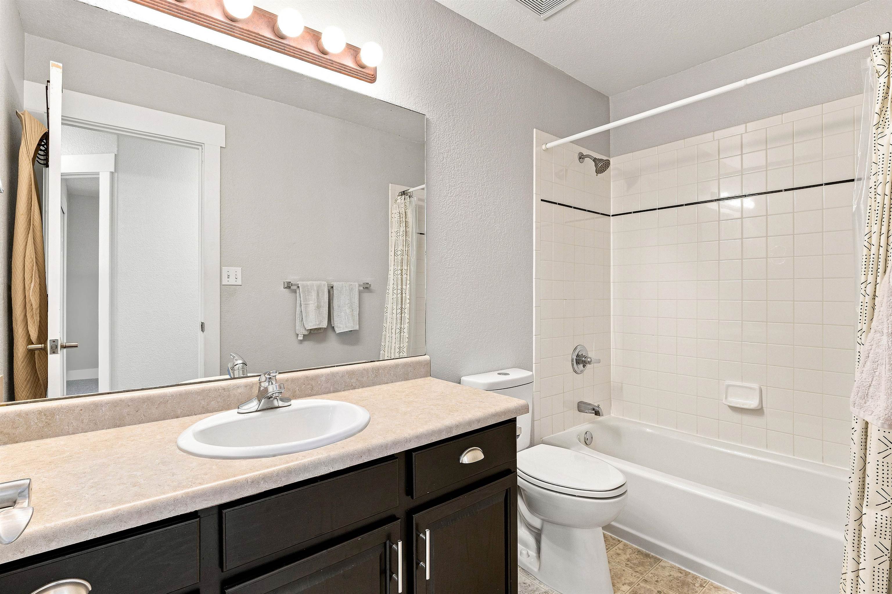 232 Narrow Leaf Drive Property Photo 19