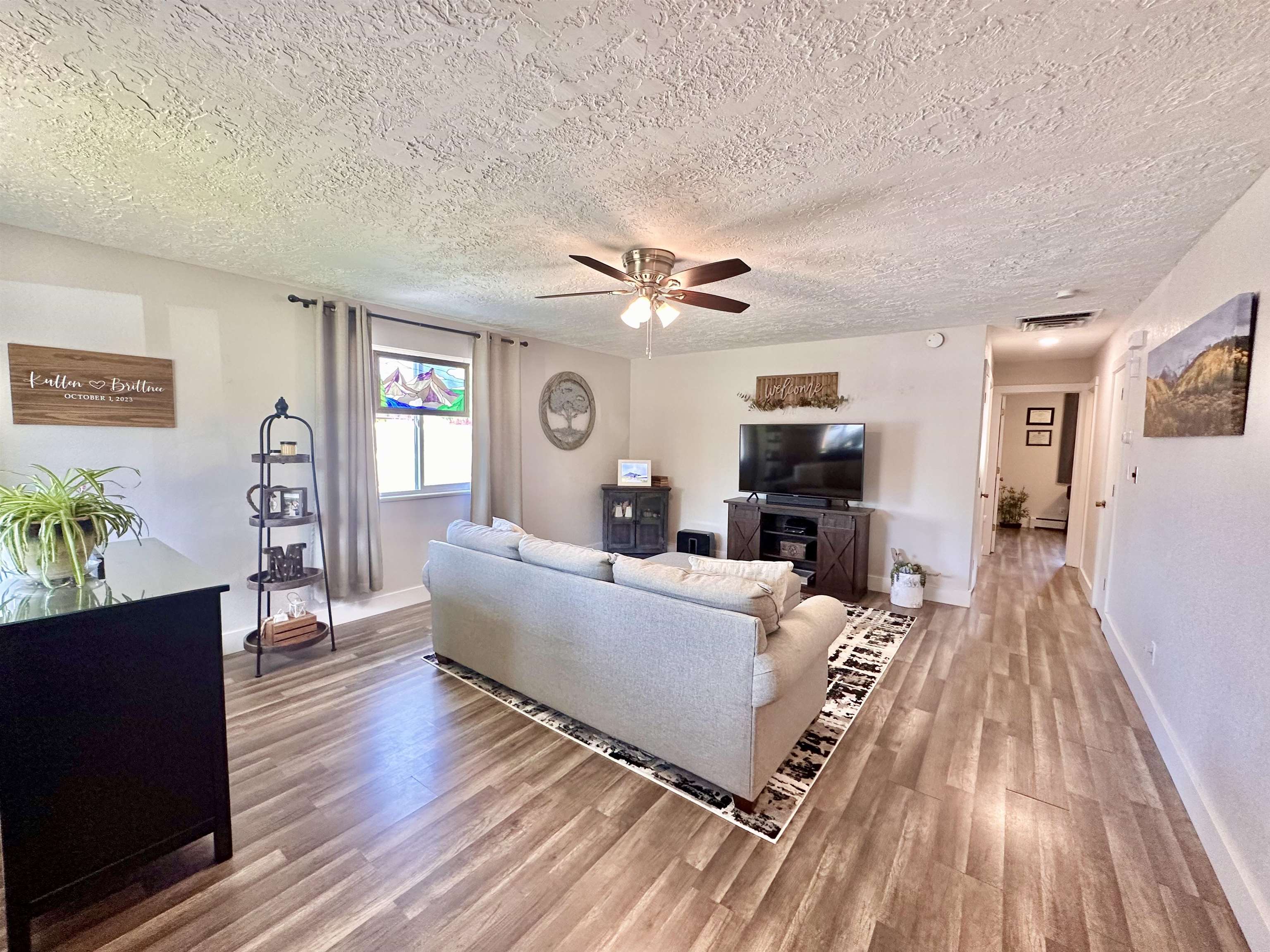 463 Seminole Court Property Photo 2