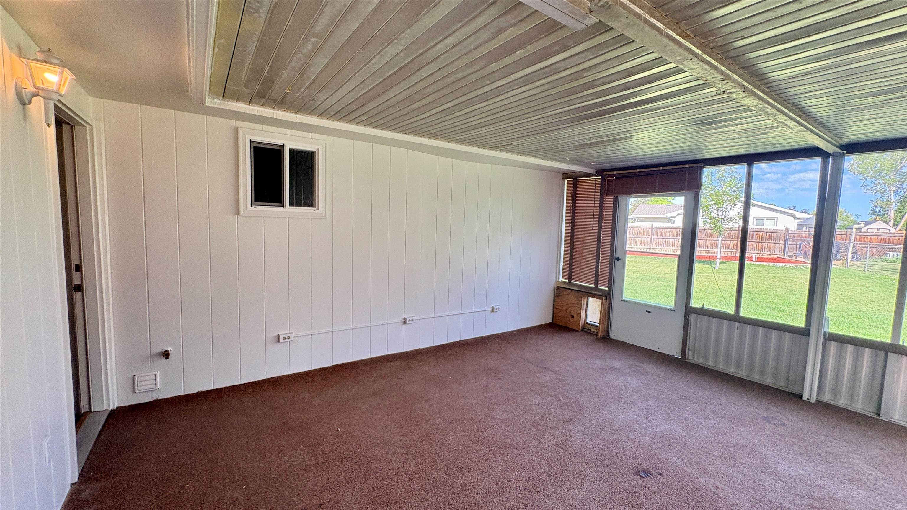 463 Seminole Court Property Photo 23