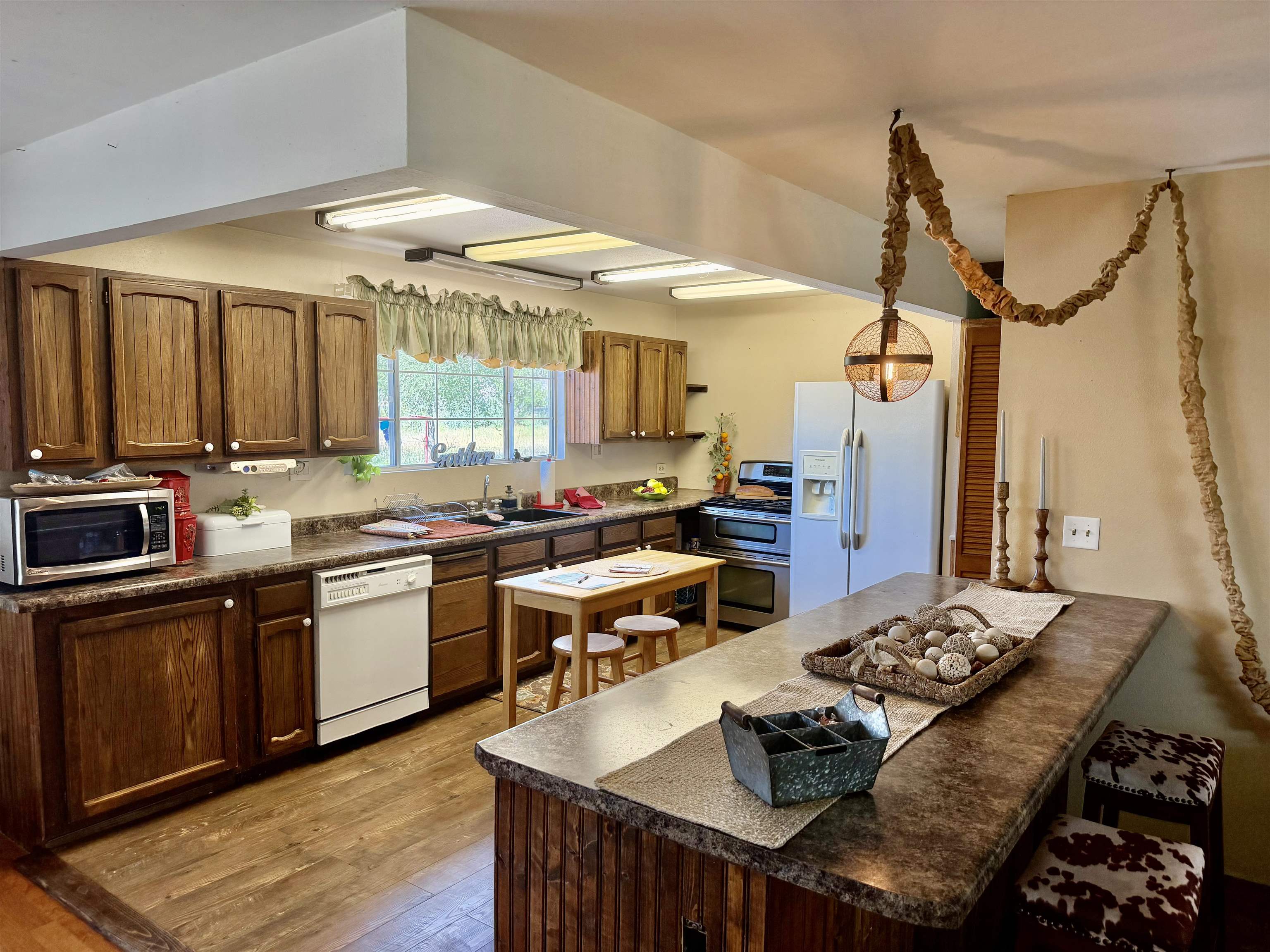 1865 Frontage Road Property Photo 6
