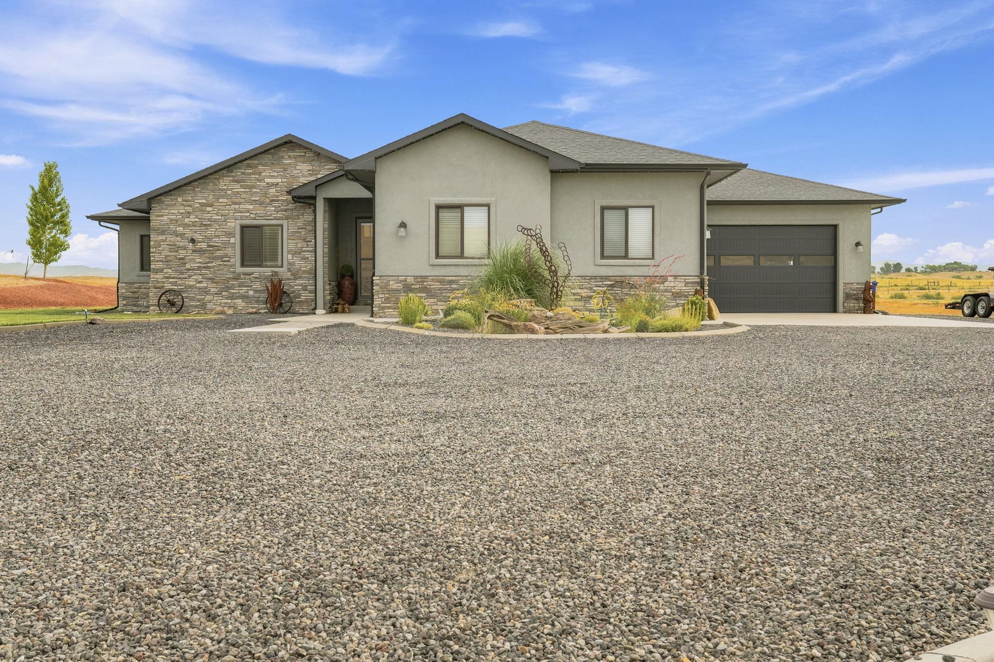 1348 Robinson Court Property Photo 1