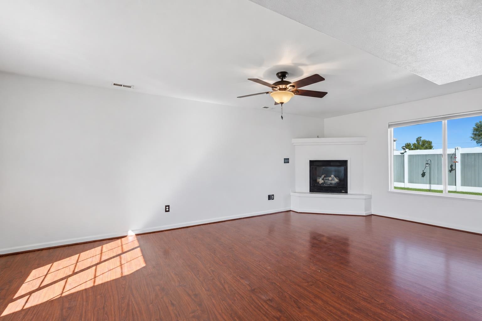 612 Quartz Drive Property Photo 5