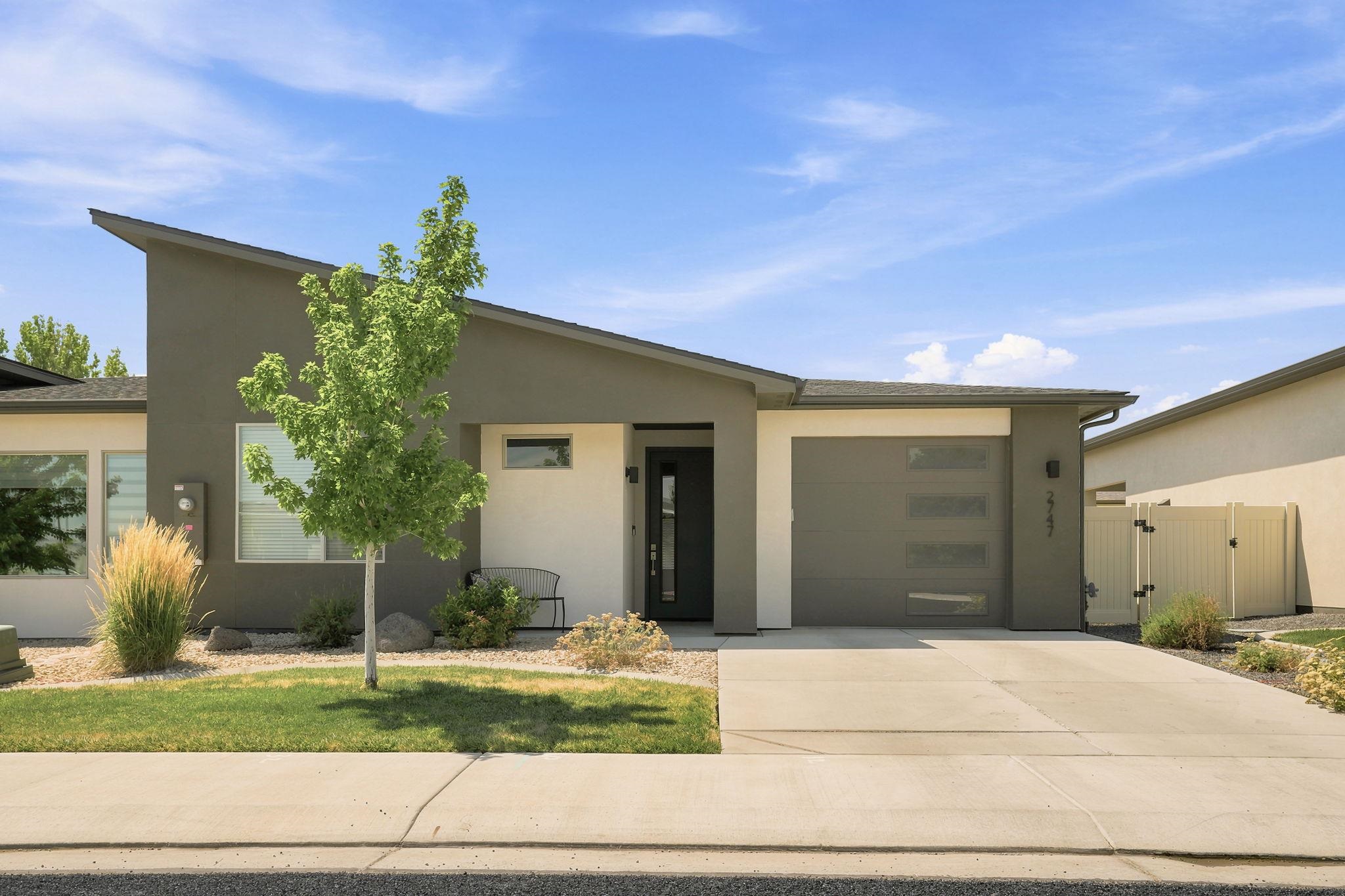 2747 Eclipse Avenue Property Photo 1