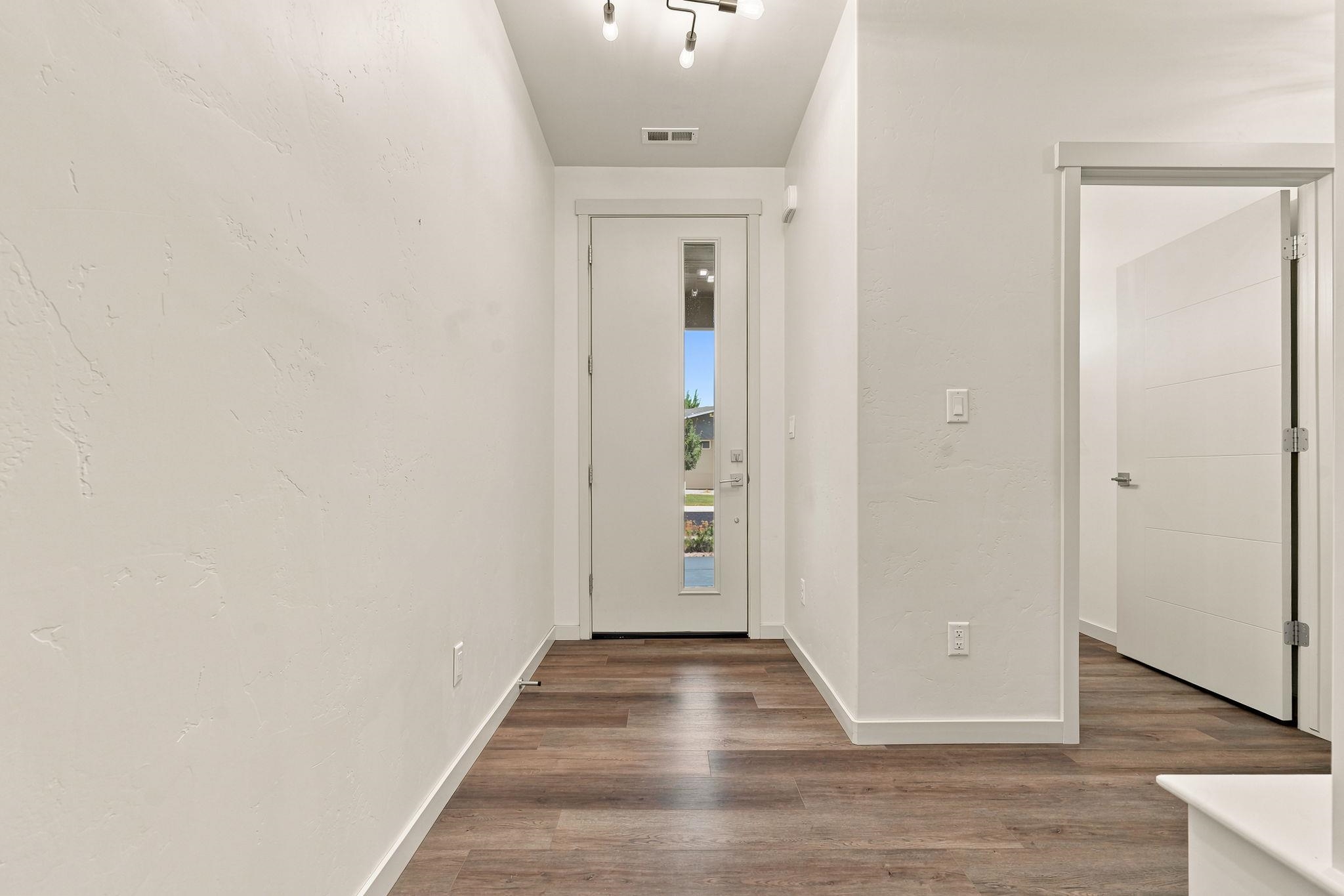 2747 Eclipse Avenue Property Photo 3