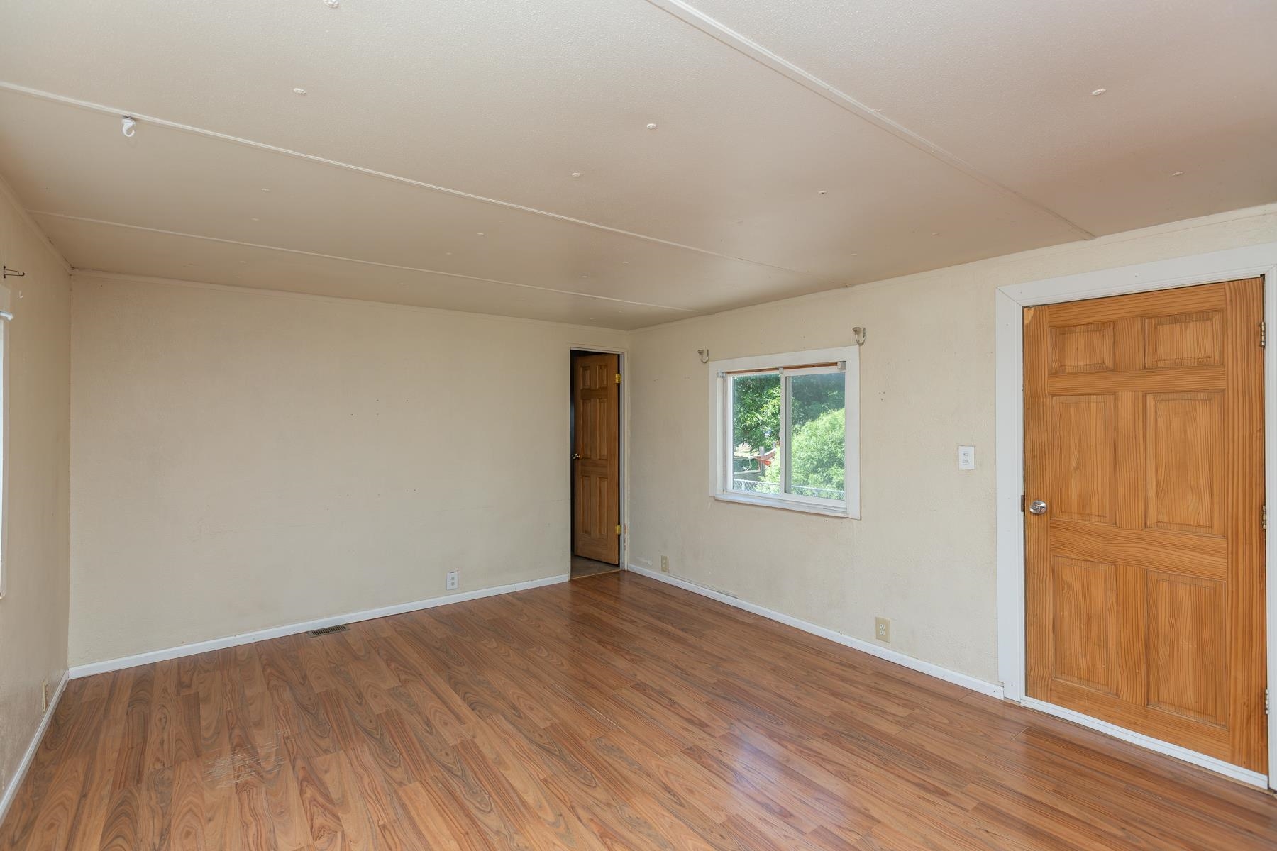 2958 Cedar Place Property Photo 6