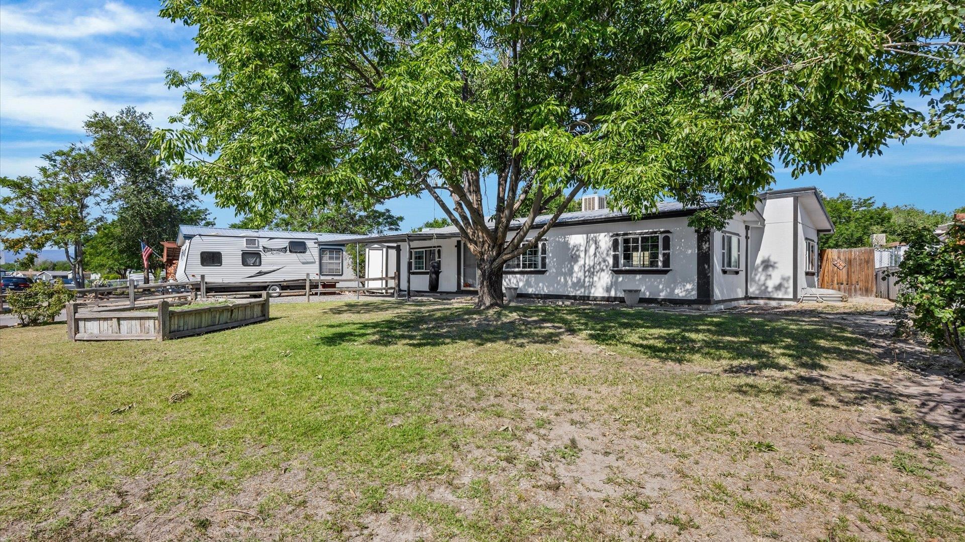 443 Lark Drive Property Photo 2