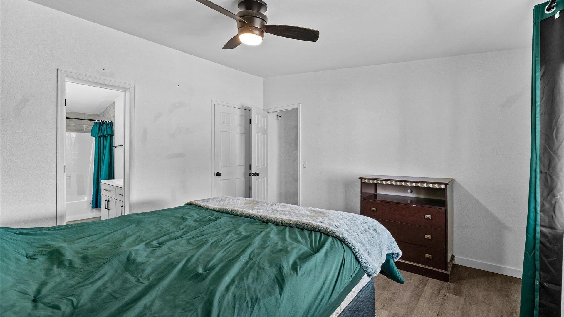 443 Lark Drive Property Photo 8
