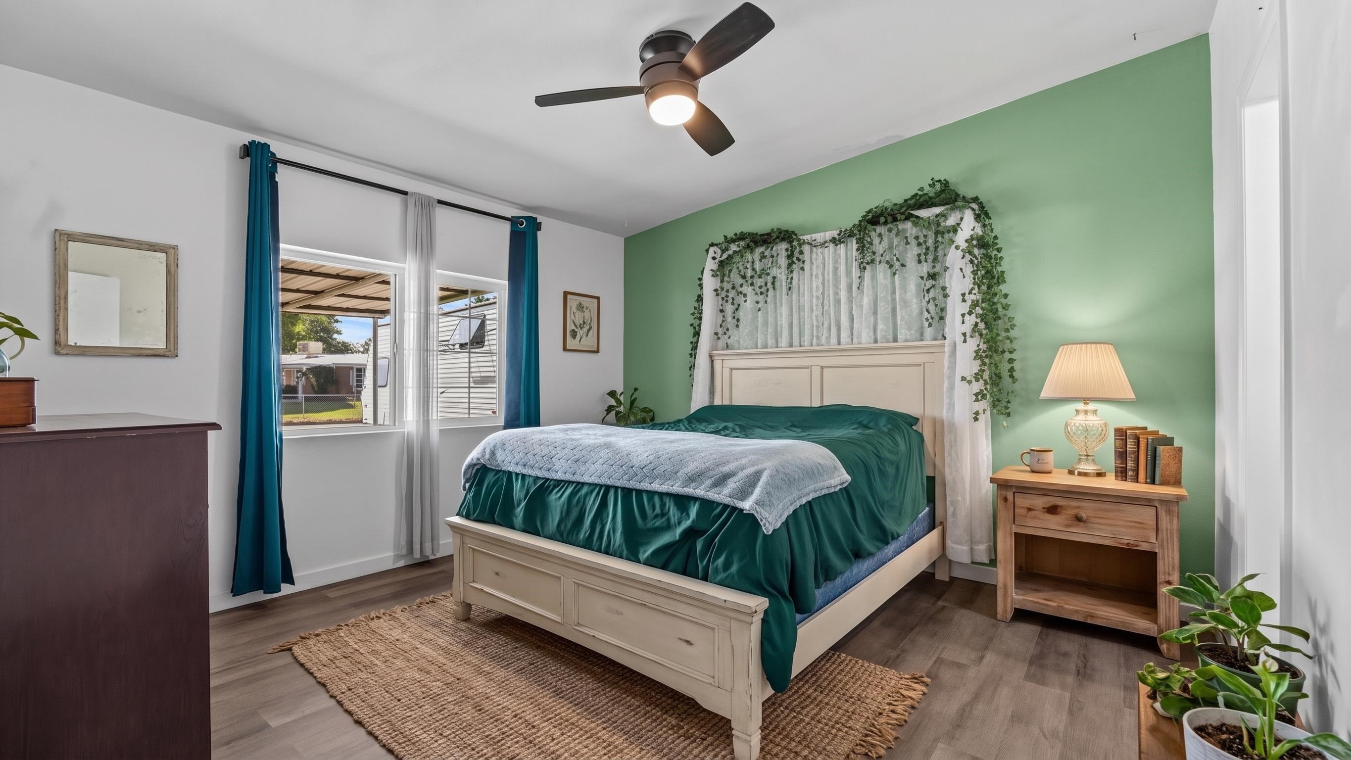 443 Lark Drive Property Photo 8