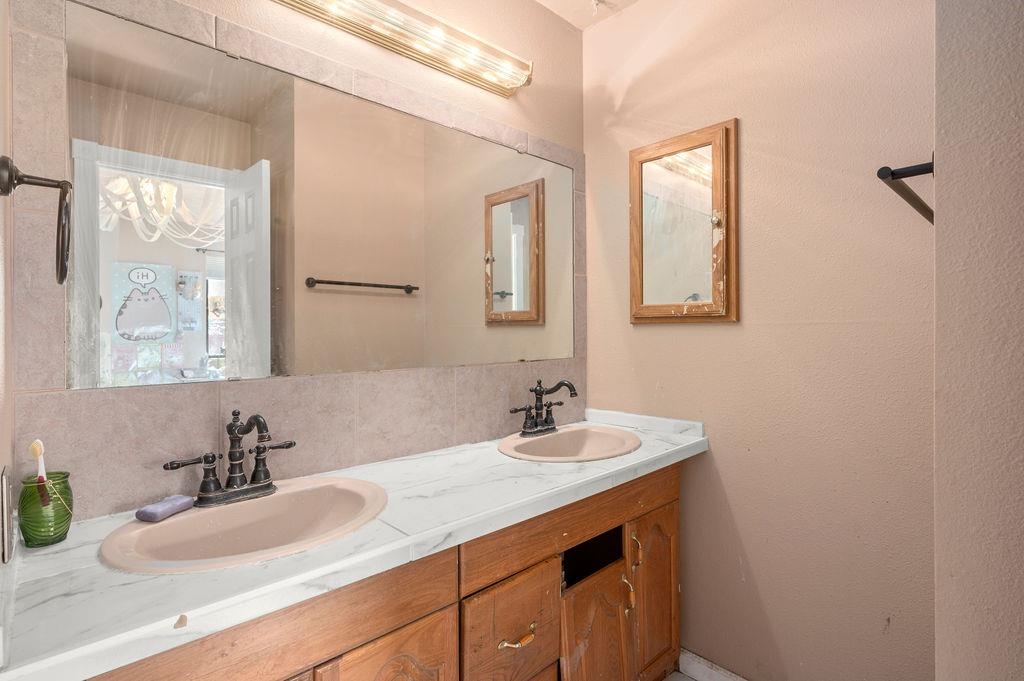 2178 Meadows Court Property Photo 16