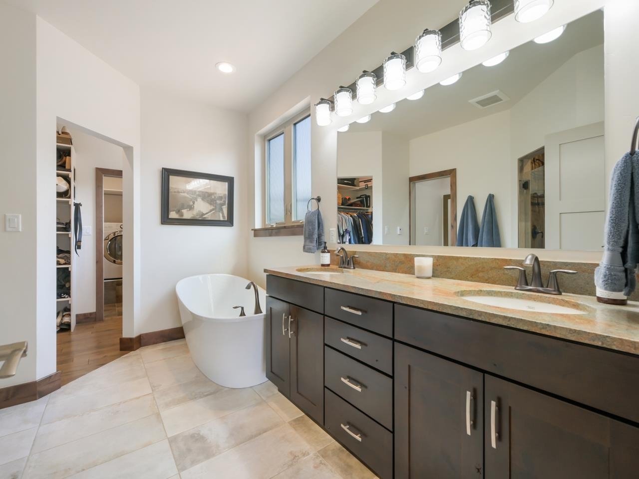 2365 W Ridges Boulevard Property Photo 16