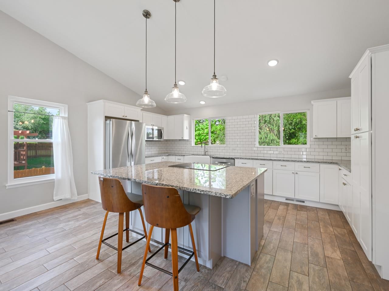 527 23 Road Property Photo 3