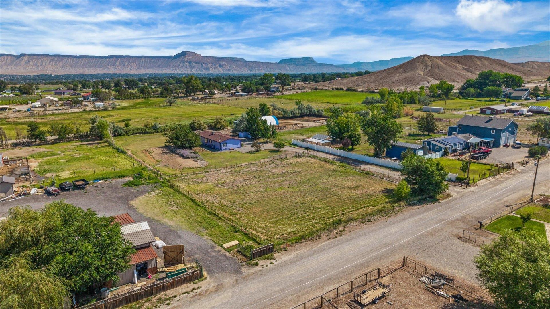 3208 A 9/10 Road Property Photo 2