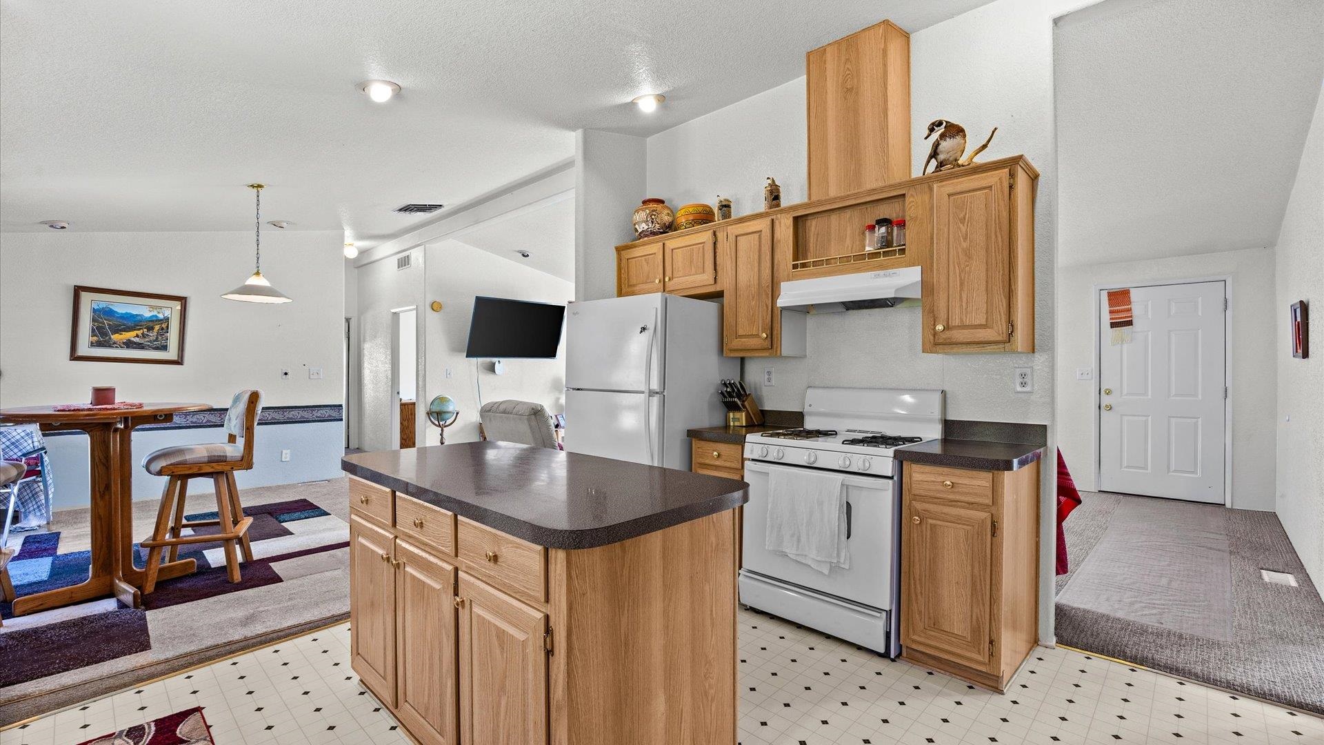 3208 A 9/10 Road Property Photo 11