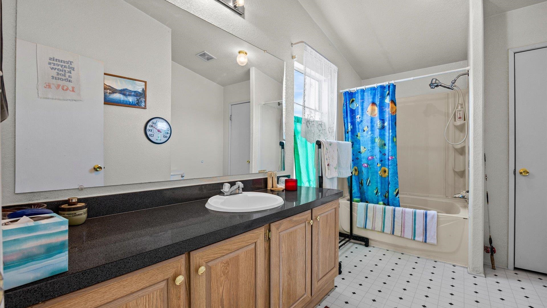 3208 A 9/10 Road Property Photo 14