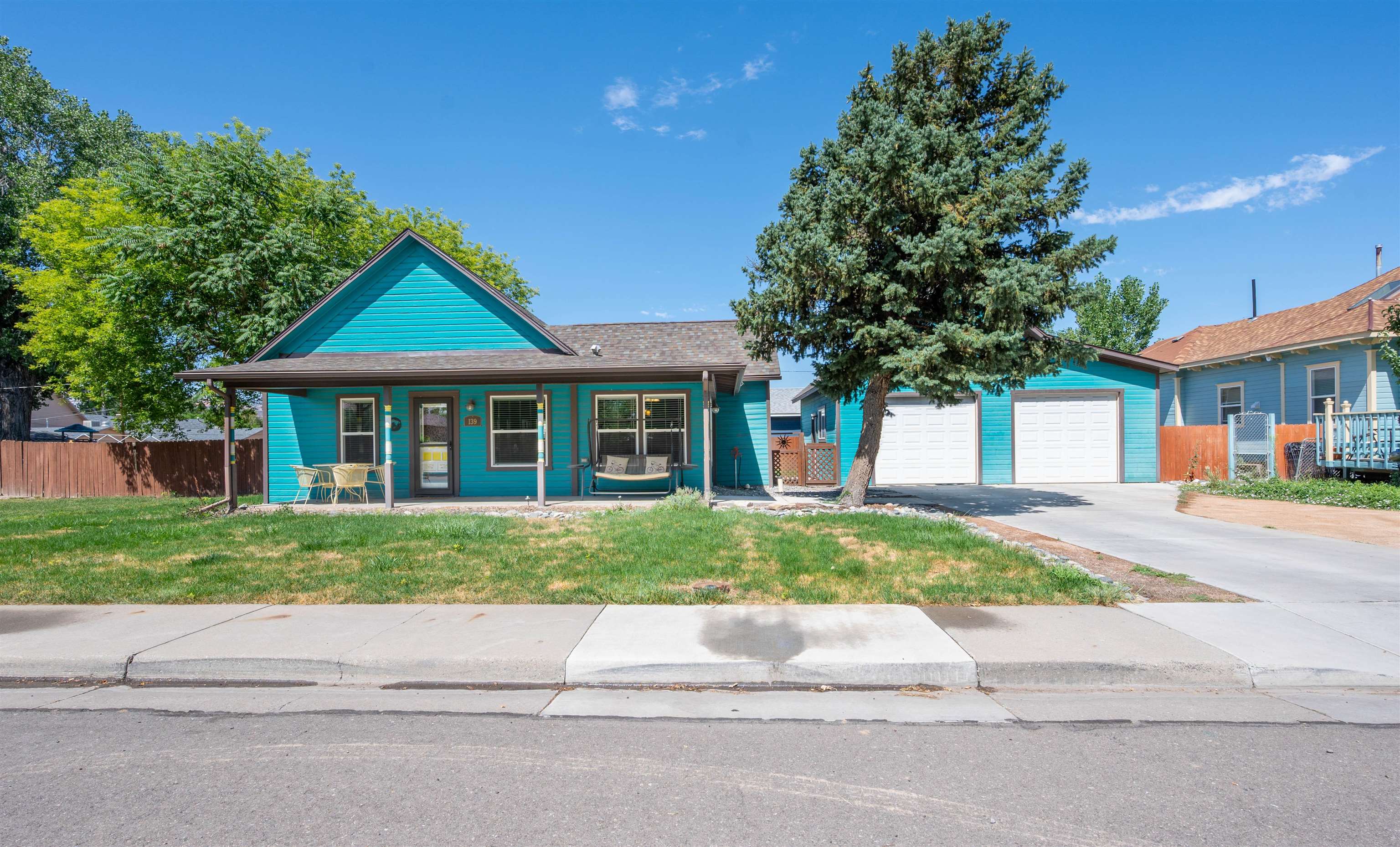 139 S Maple Street Property Photo 1