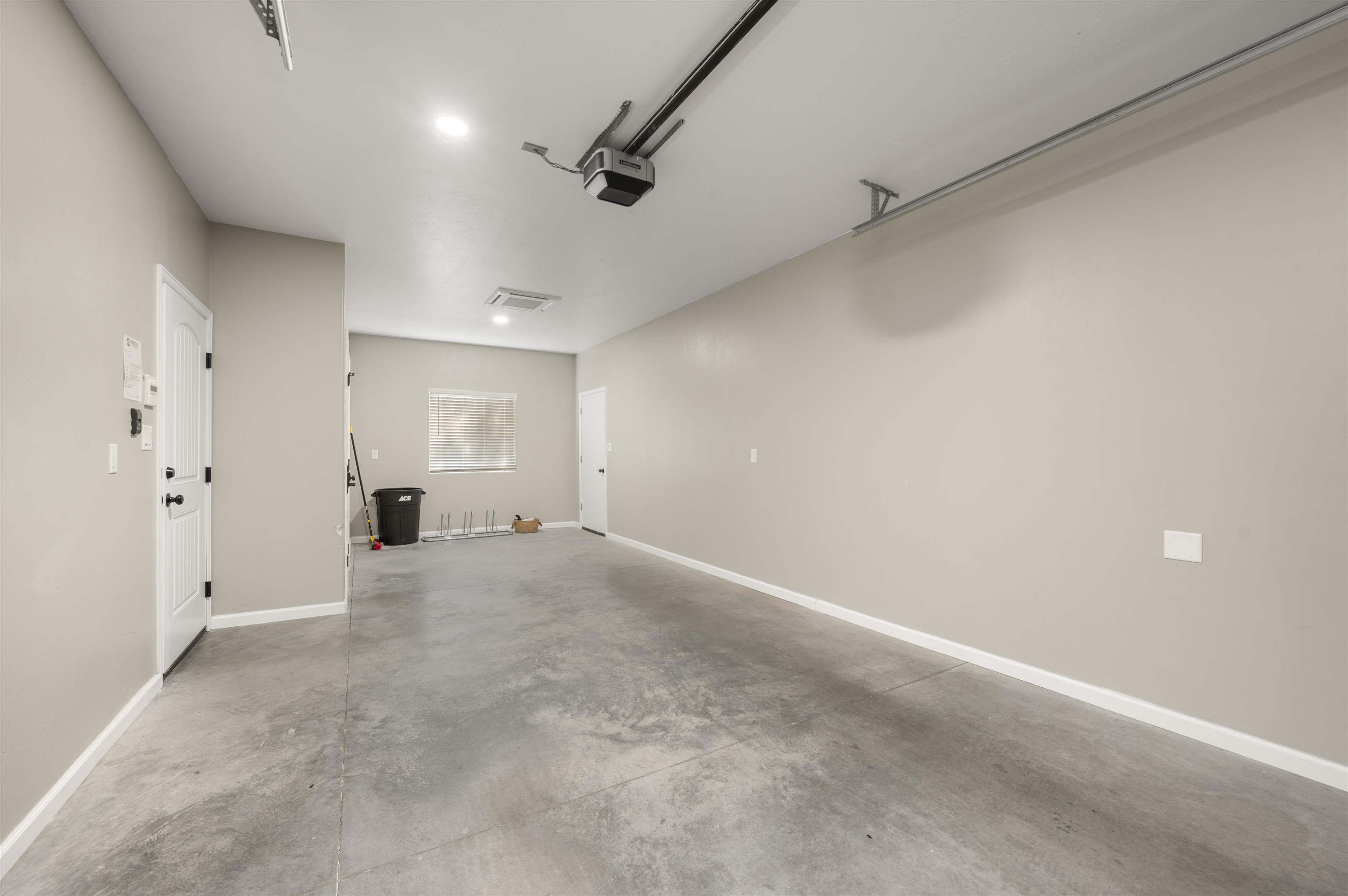 139 S Maple Street Property Photo 36