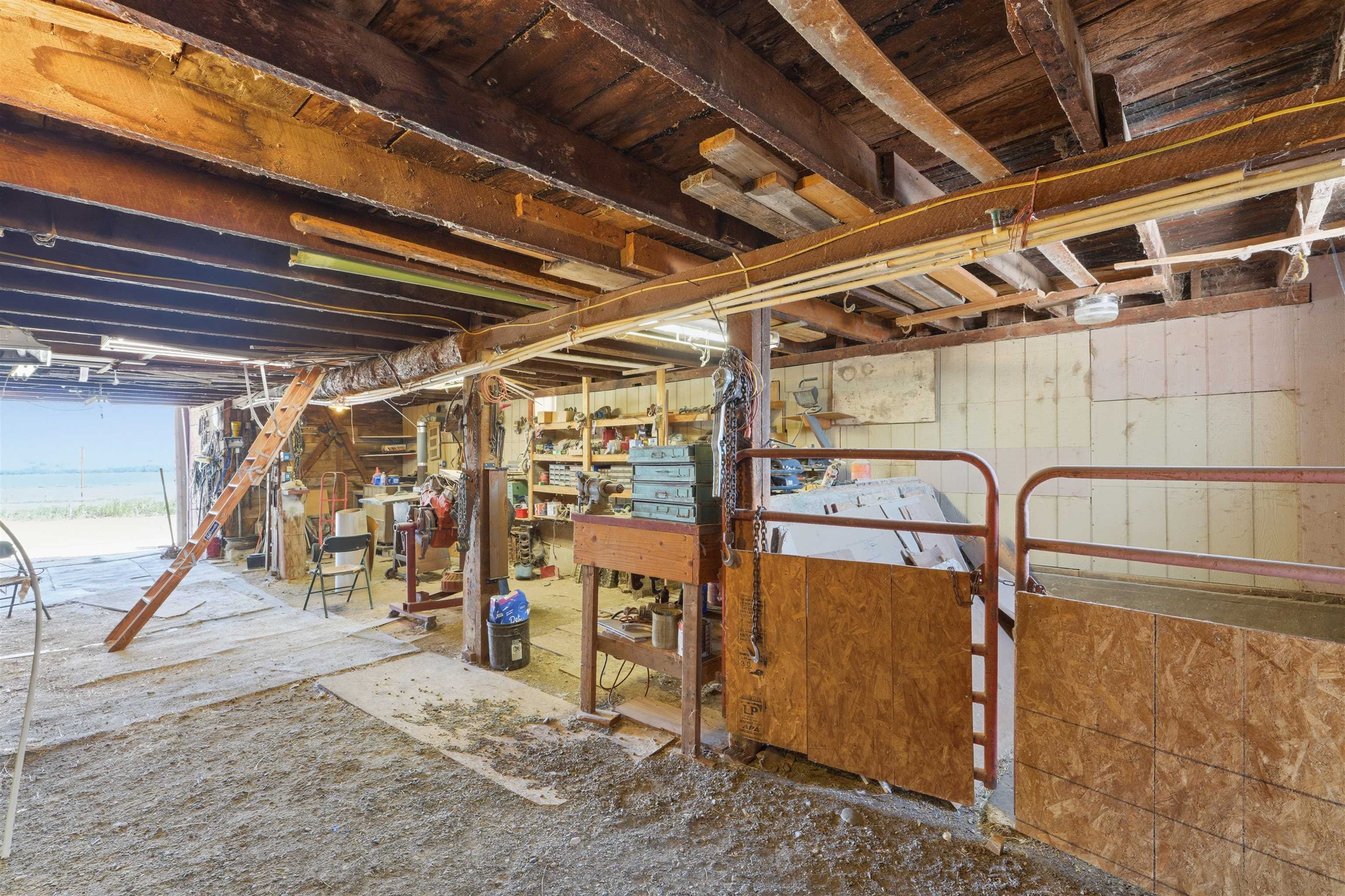14638 G Road Property Photo 35