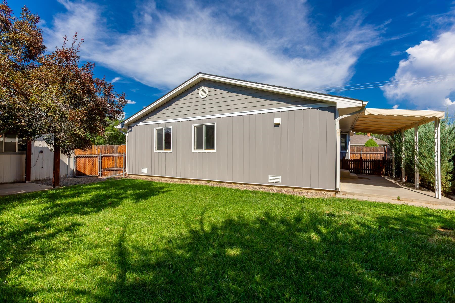 675 30 Road Property Photo 3
