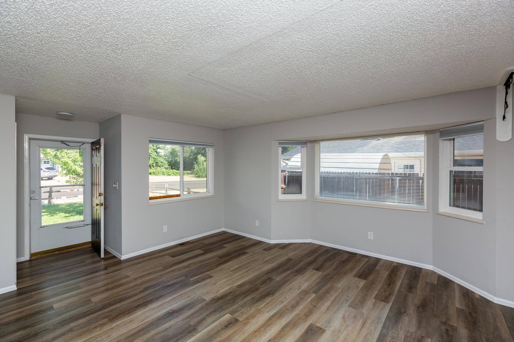 675 30 Road Property Photo 6