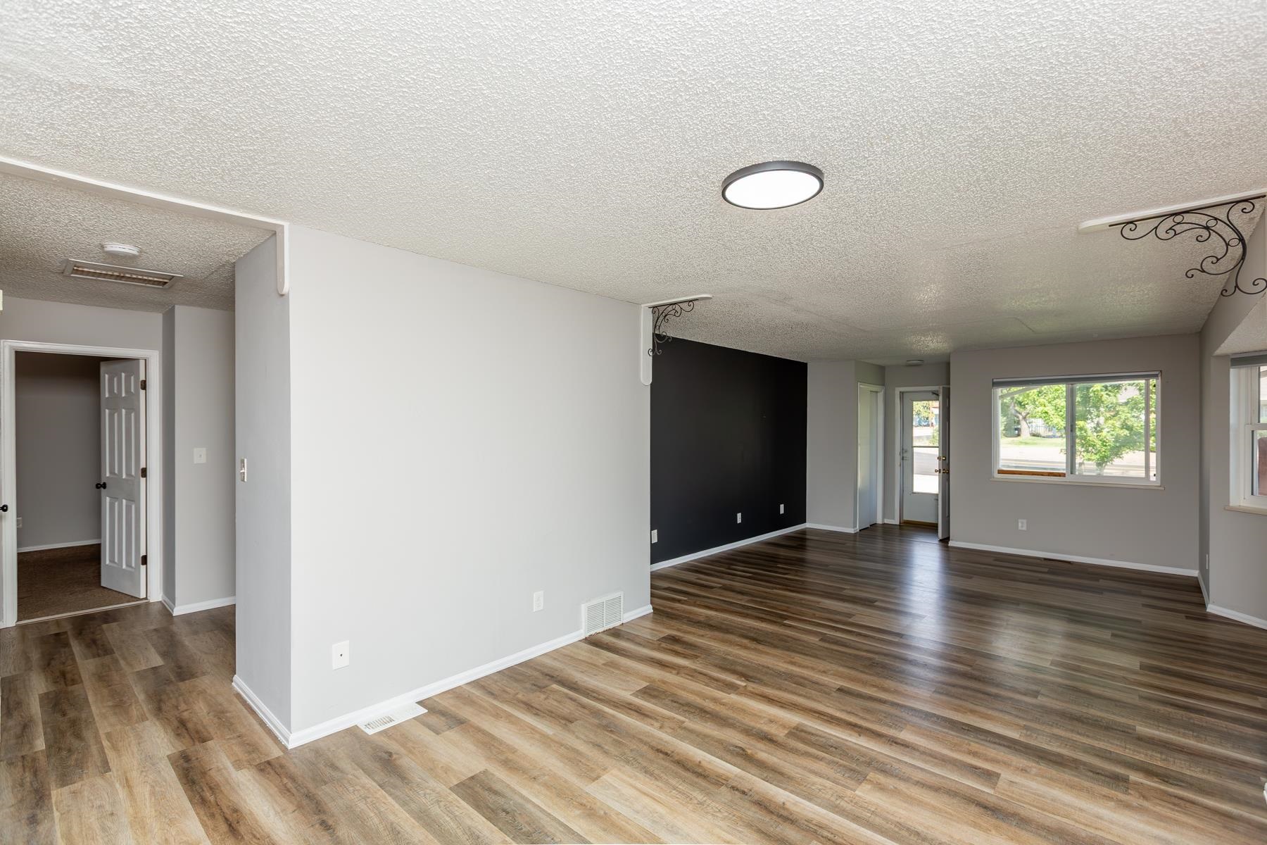 675 30 Road Property Photo 7