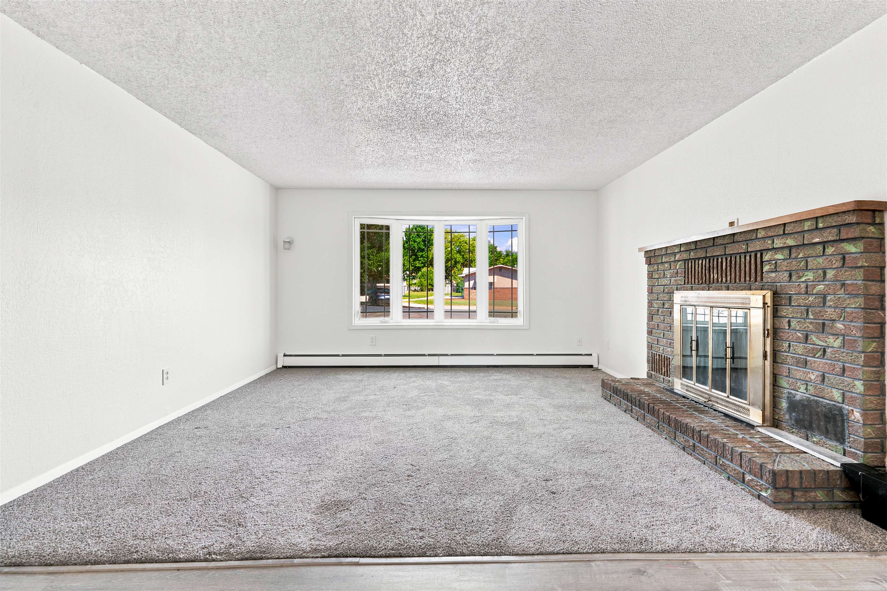 565 Normandy Drive Property Photo 4