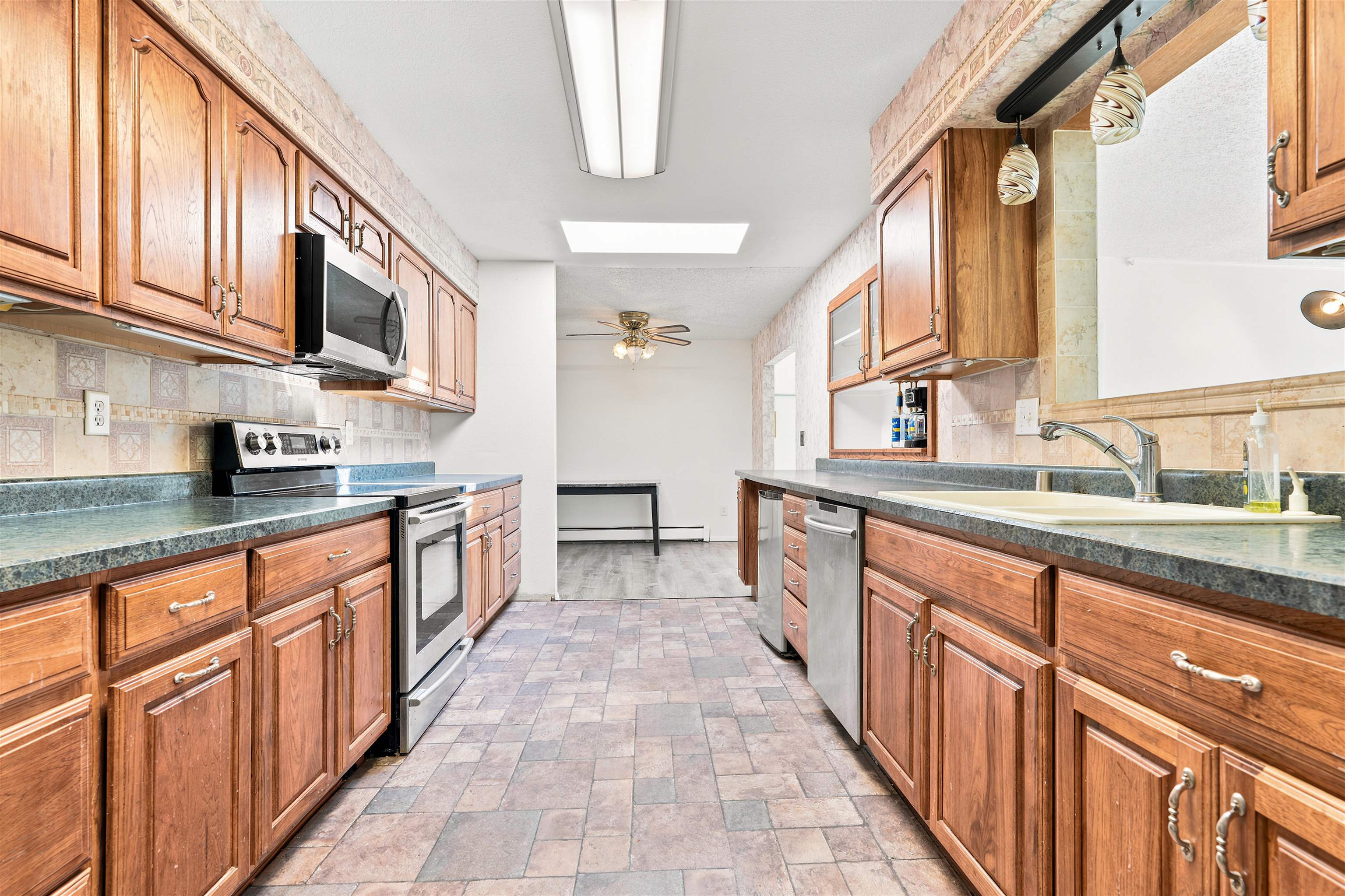 565 Normandy Drive Property Photo 6