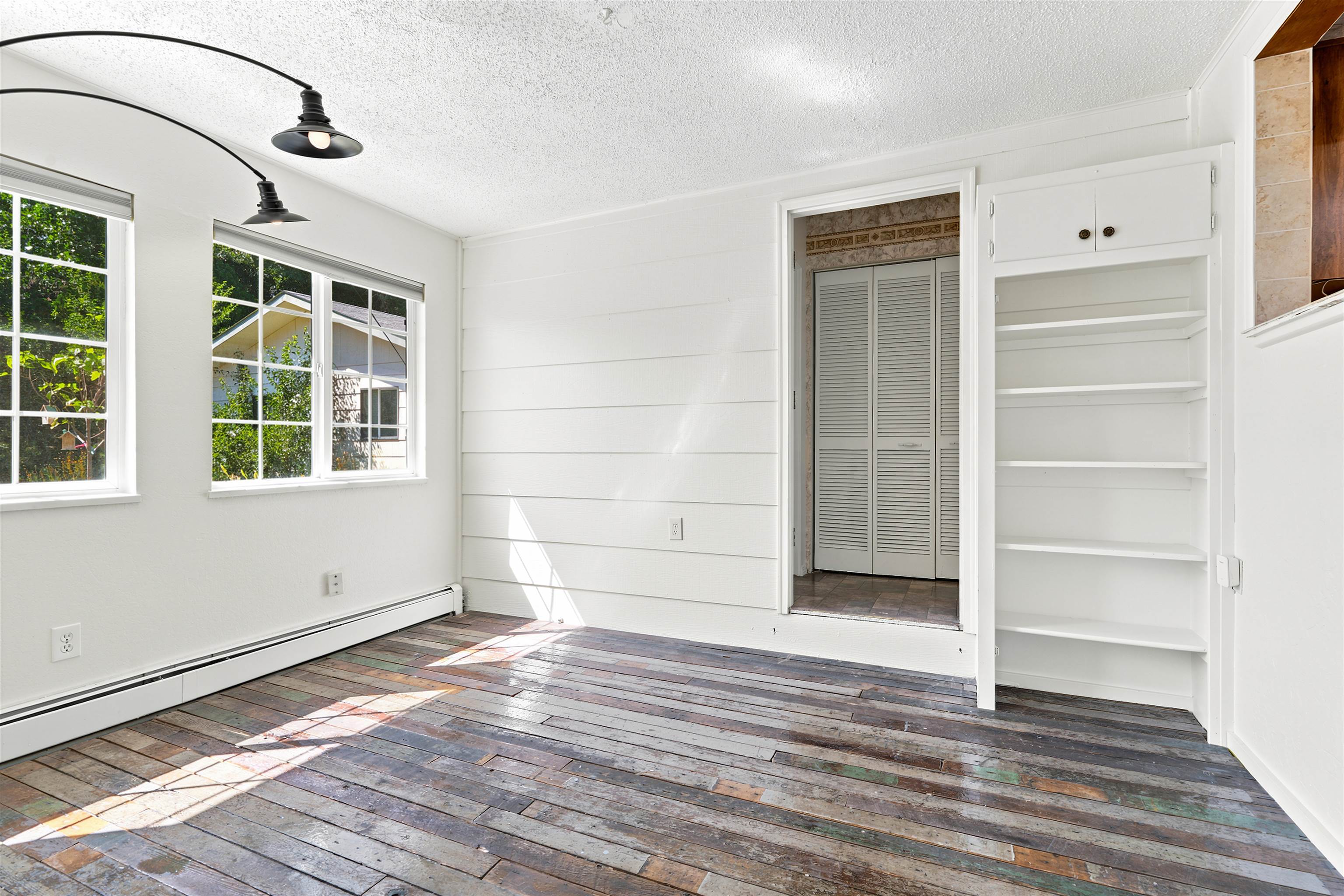 565 Normandy Drive Property Photo 11